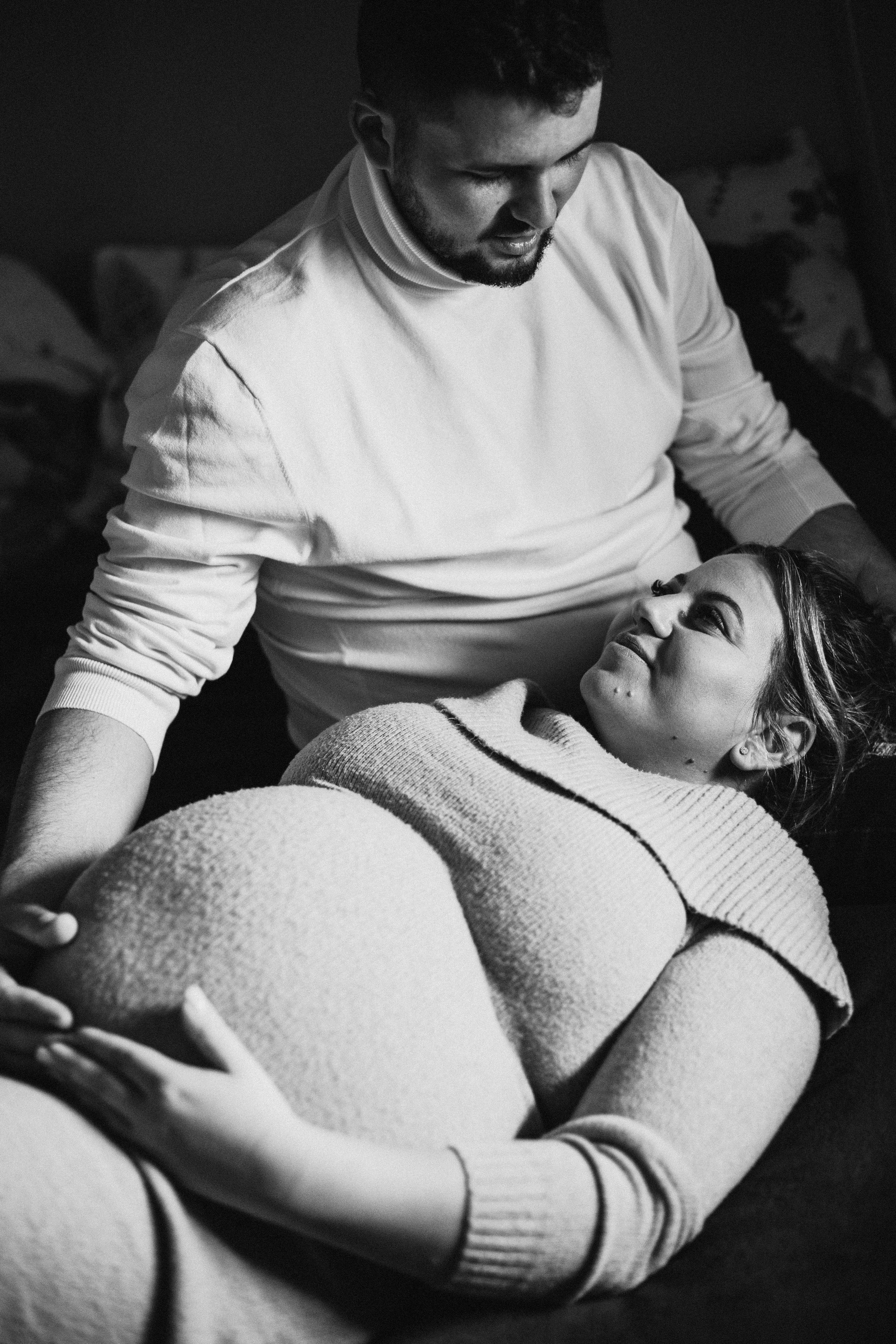 Ședințe foto pentru gravide. Fotograf de familie în Oradea Katsiaryna Ciortan