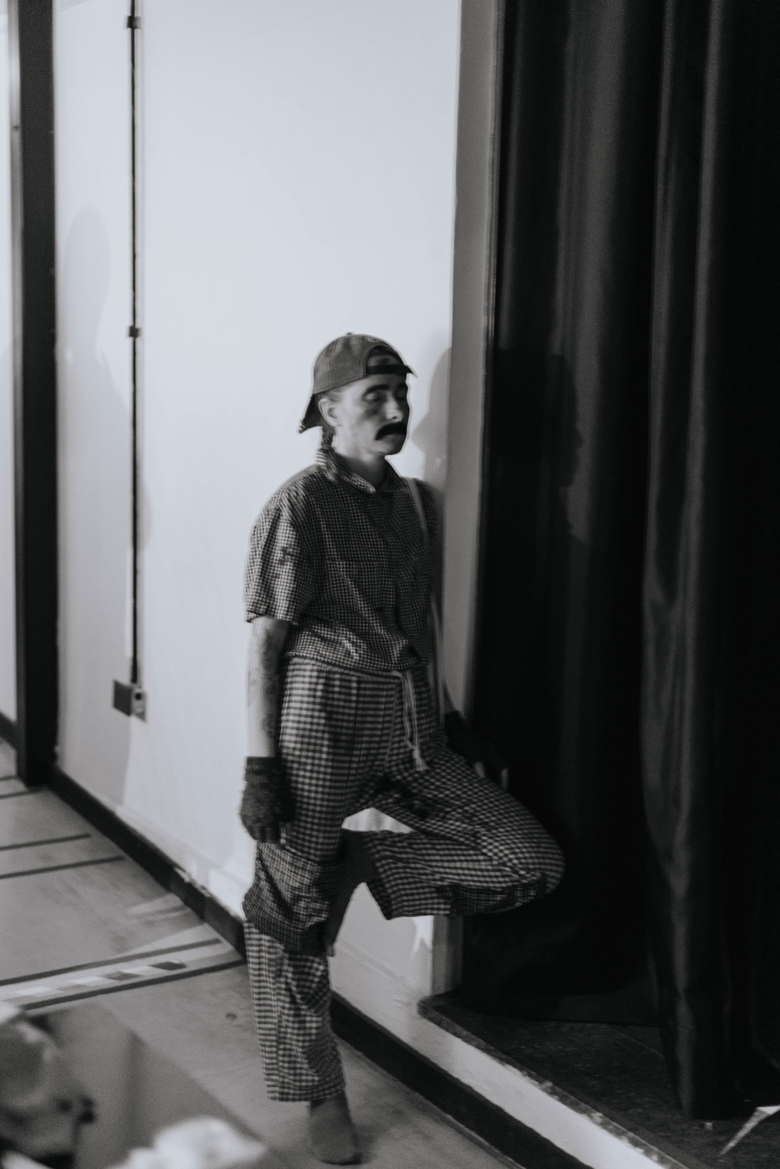 Анонс. Полковник и птицы. Фотограф @elmirkami в городе Буэнос-Айрес