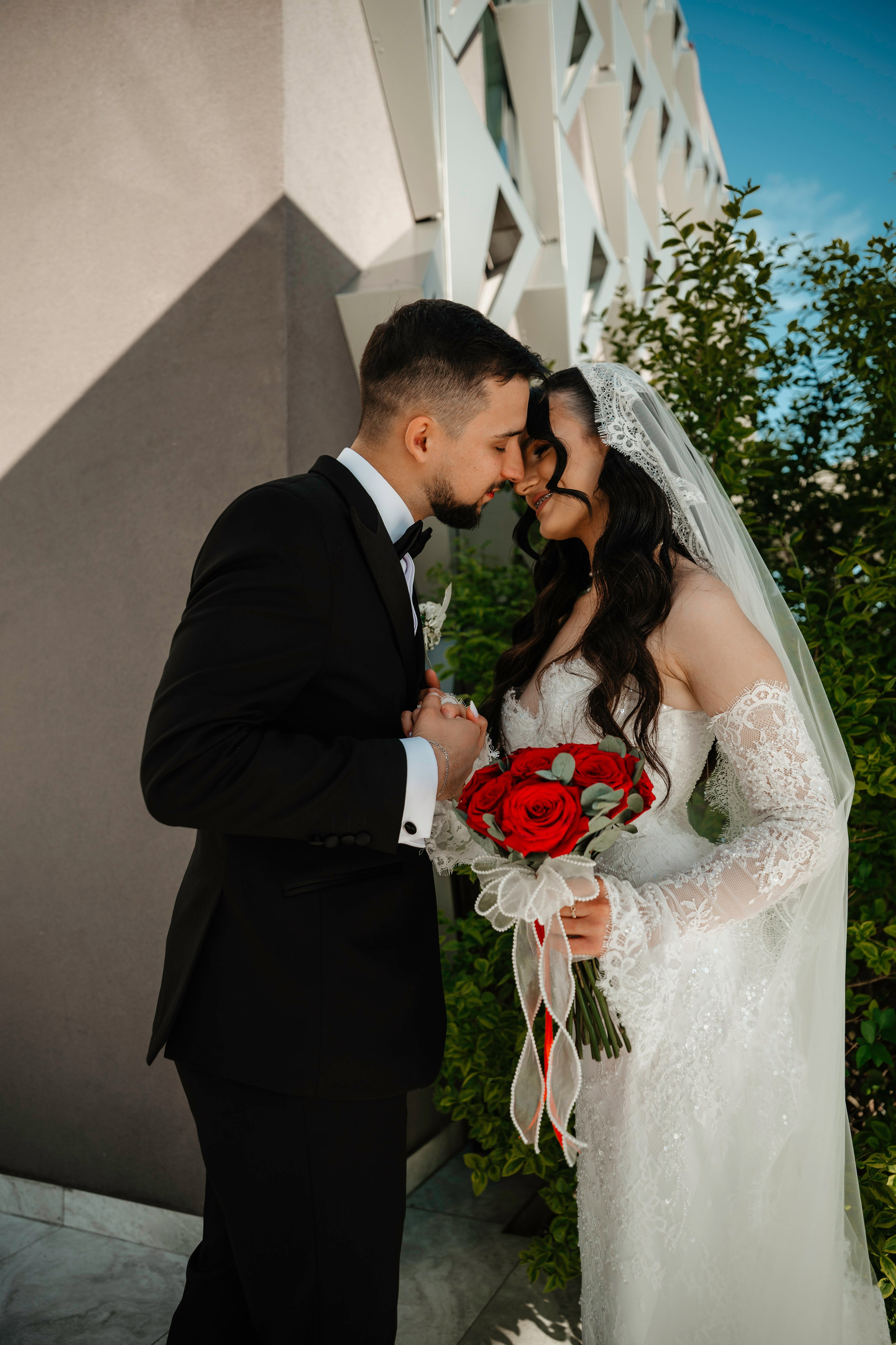 🤎 I o a n a & R o b e r t — Wedding Day Preview. Wedding & Family Photographer