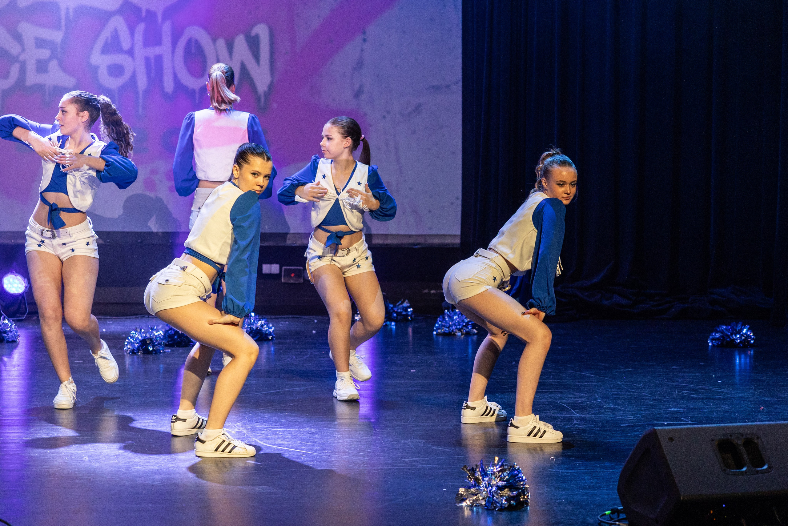 LEO DANCE SHOW WINTER 2025. Семейный и детский фотограф в Варшаве Мила Бобровская