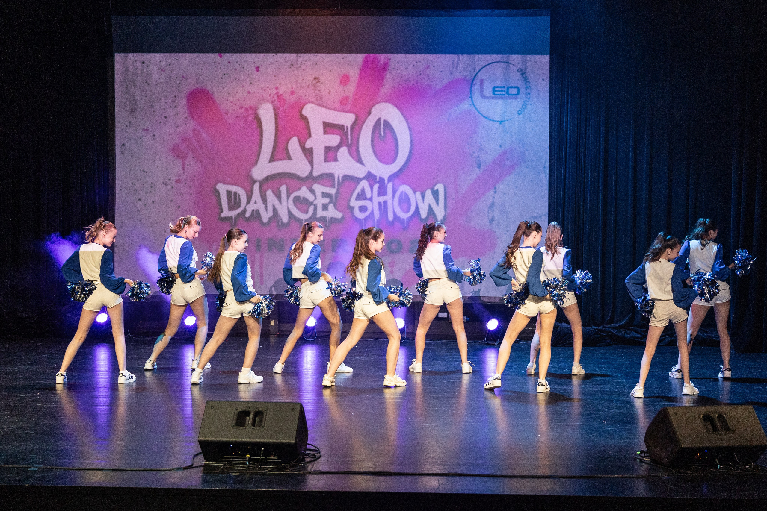 LEO DANCE SHOW WINTER 2025. Семейный и детский фотограф в Варшаве Мила Бобровская