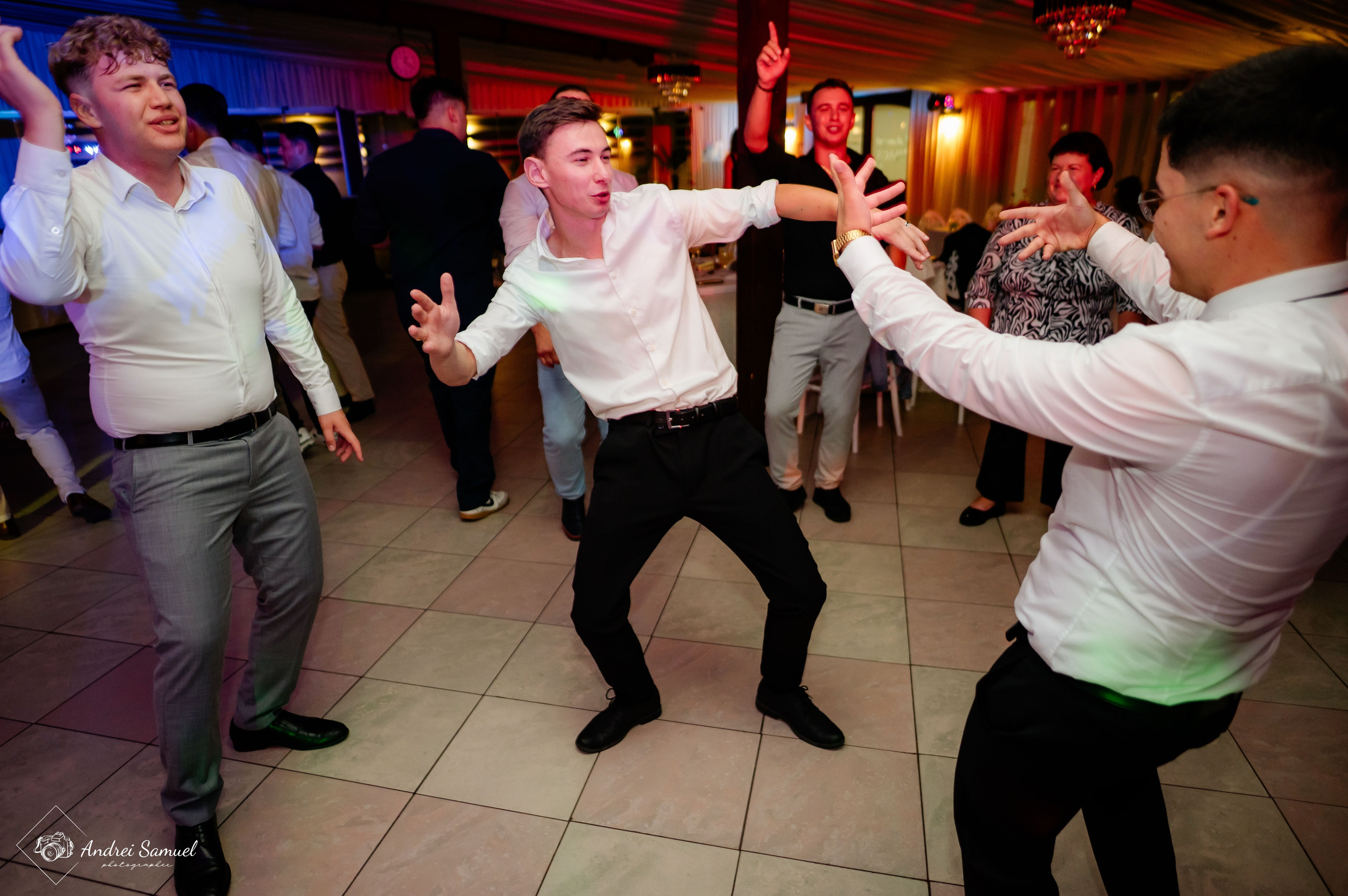 Majorat Emanuel. Andrei Samuel – Fotograf București | Evenimente, Studio, Imobiliare, Produs