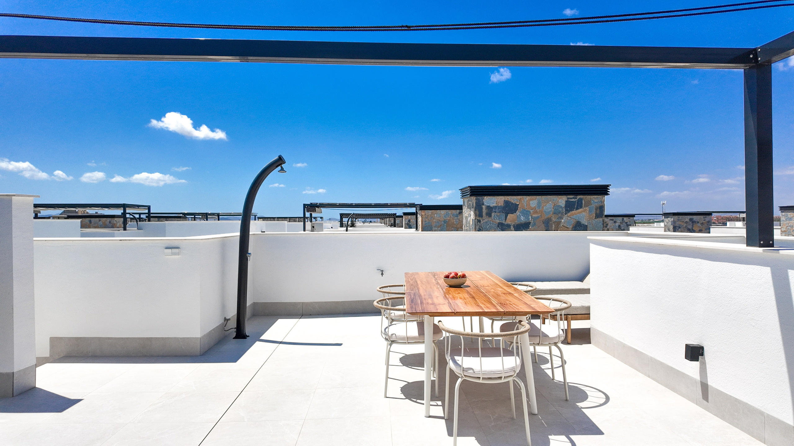 Villa LAKESIDE I’M GROUP. Baby Beast