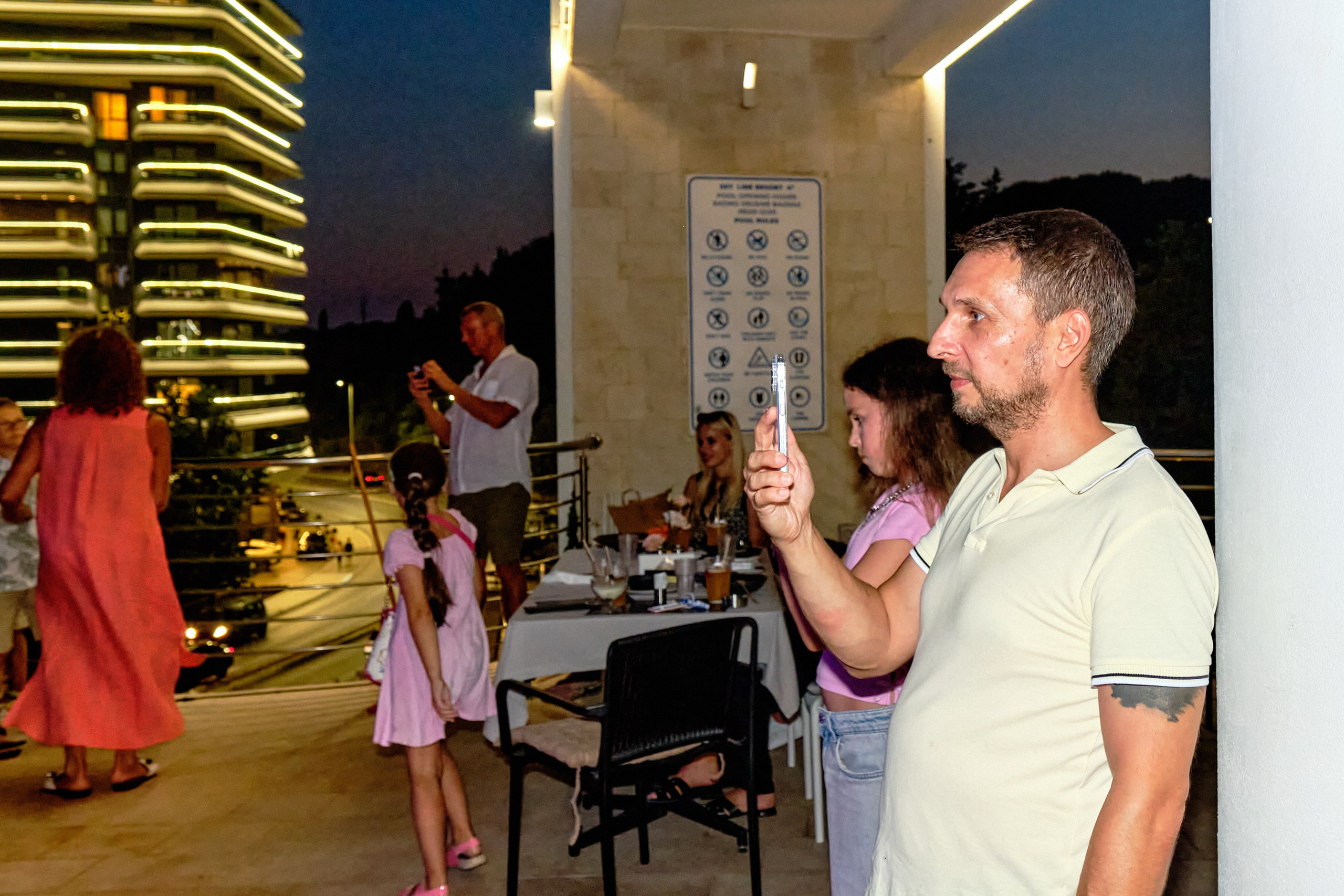 Photo report from the Zebra Restaurant’s birthday celebration. Becici, Montenegro. Photographer, photo artist Alena Novgorodtseva