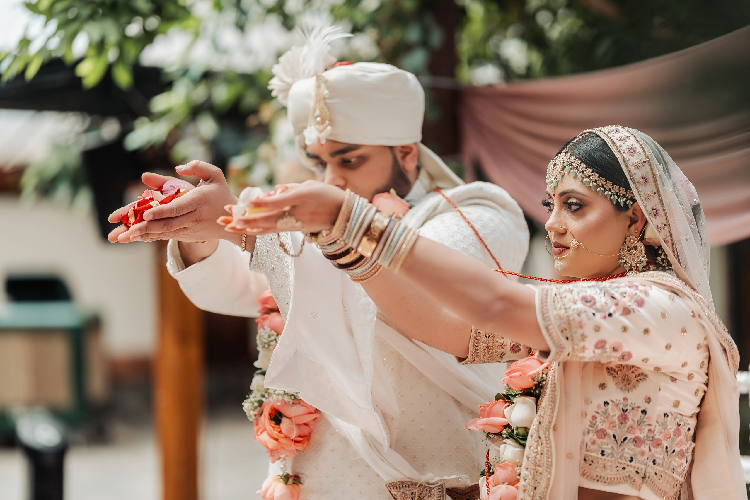 Darshil & Shailja. Wedding Photographer & Cinematographer studios