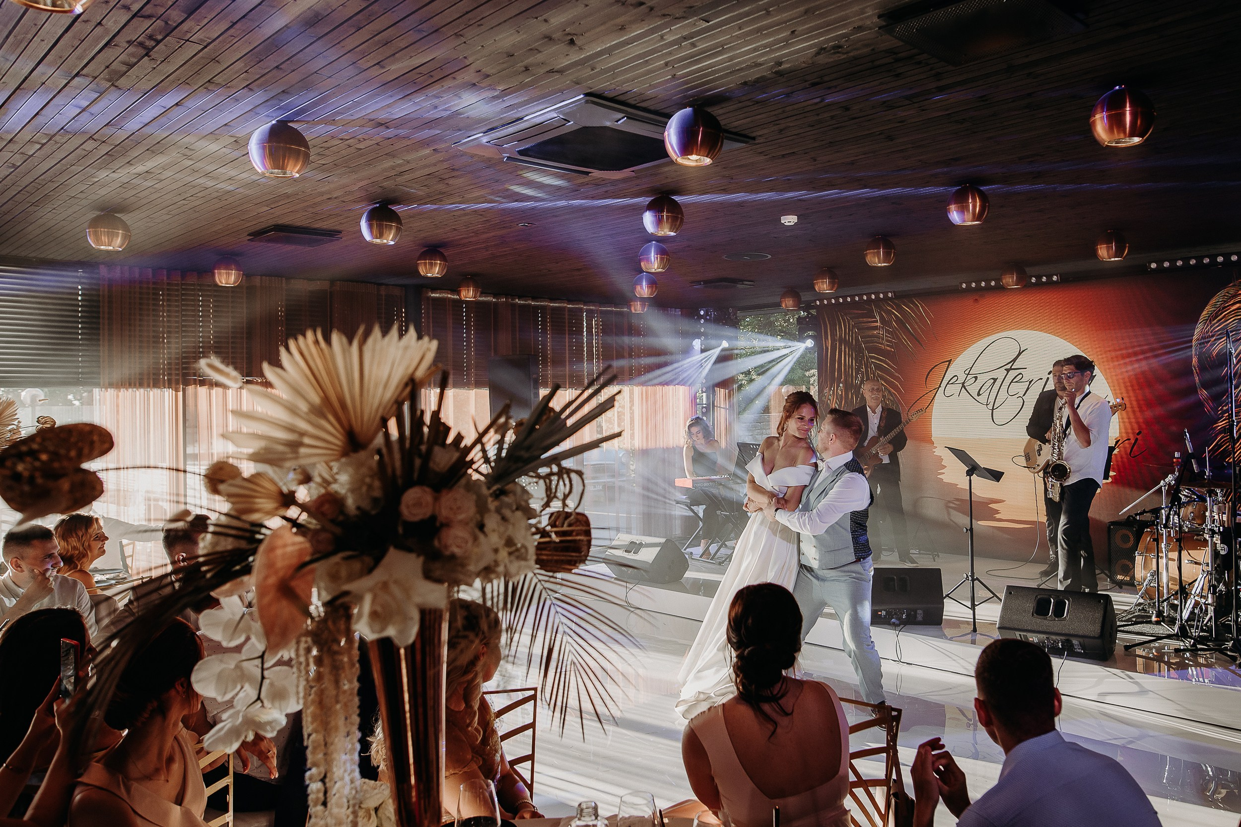 Wedding Photographer Alina Vok — профессиональный свадебный фотограф, работающий в Эстонии и по всей Европе