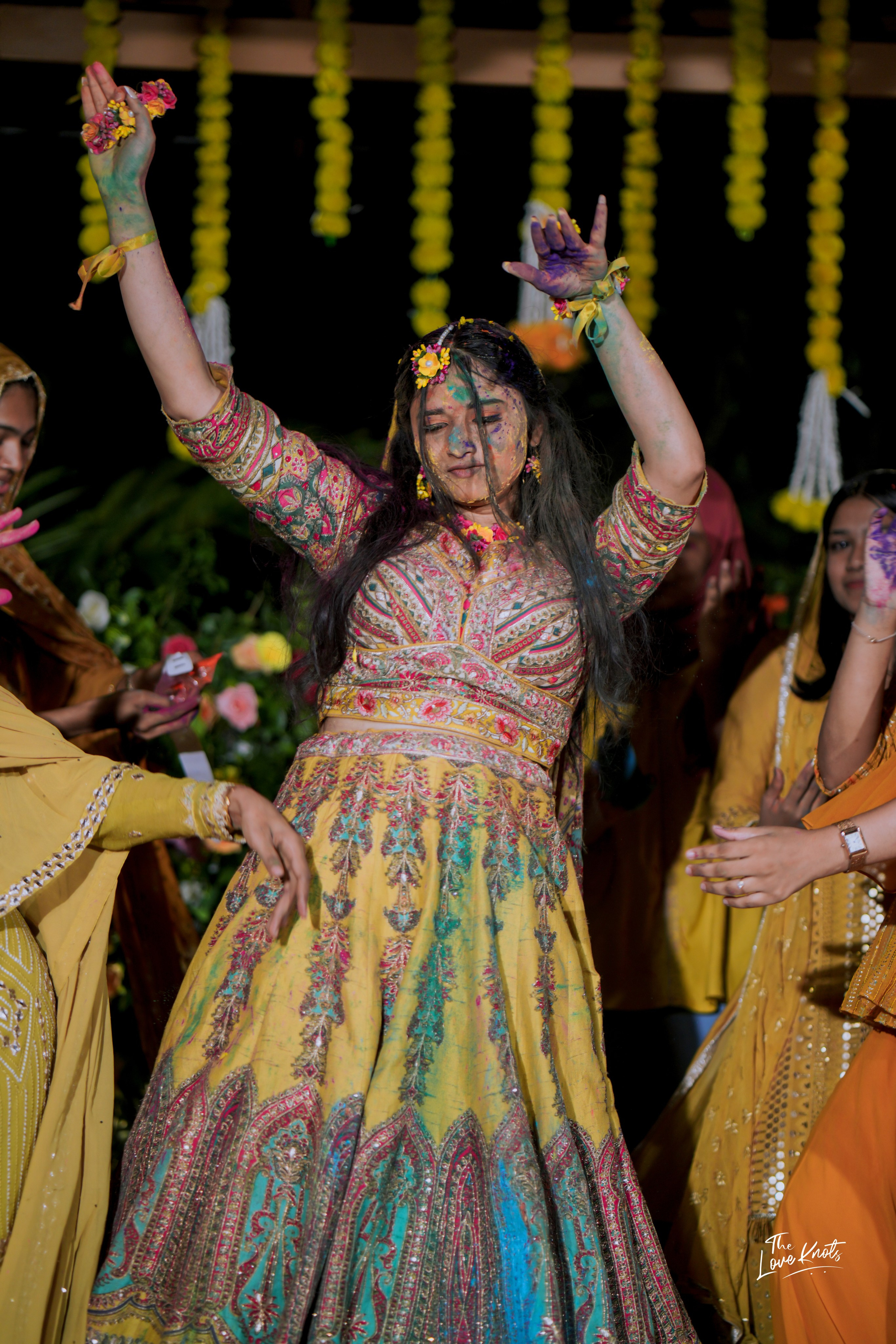 SHAHANA. Theloveknots