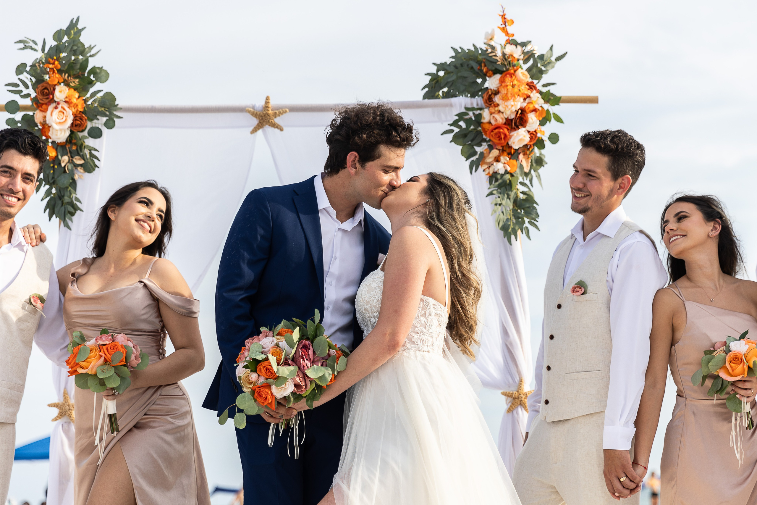 ELOPEMENTS. Wedding Photography & Videography contenting in Tennessee and Florida