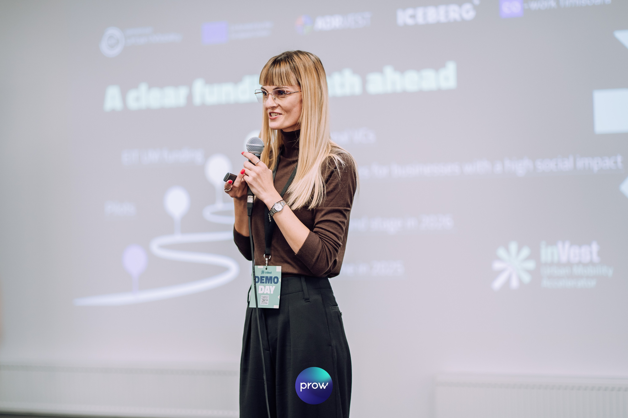 InVest DemoDay @ Cowork. Cozac Cristian Photographer