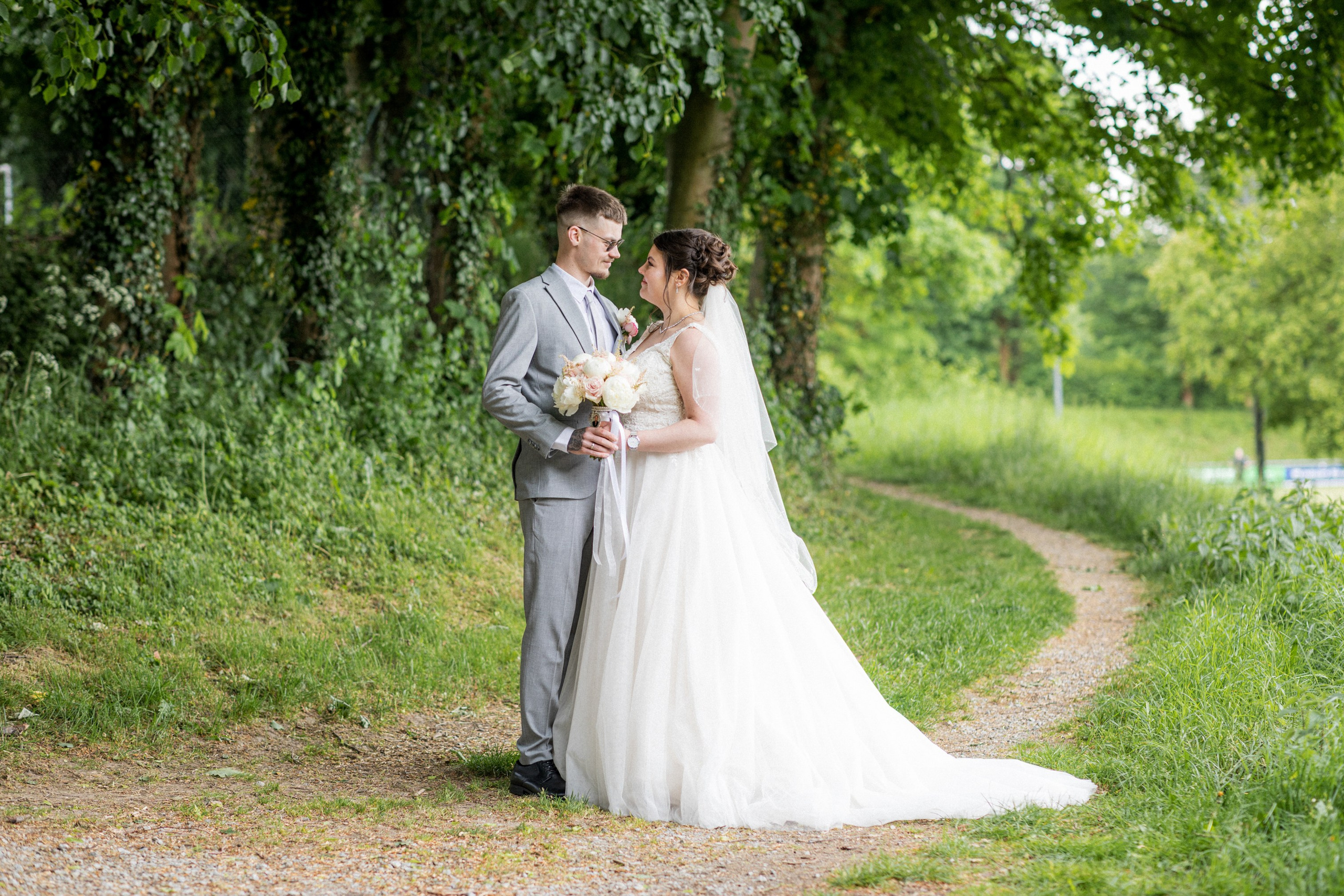 Kirchliche Trauung Salzkoten – Emotionale Hochzeitsfotos & Reportagen. Hochzeitsfotografin in Gütersloh | Authentische Hochzeitsreportagen | TK Photographie