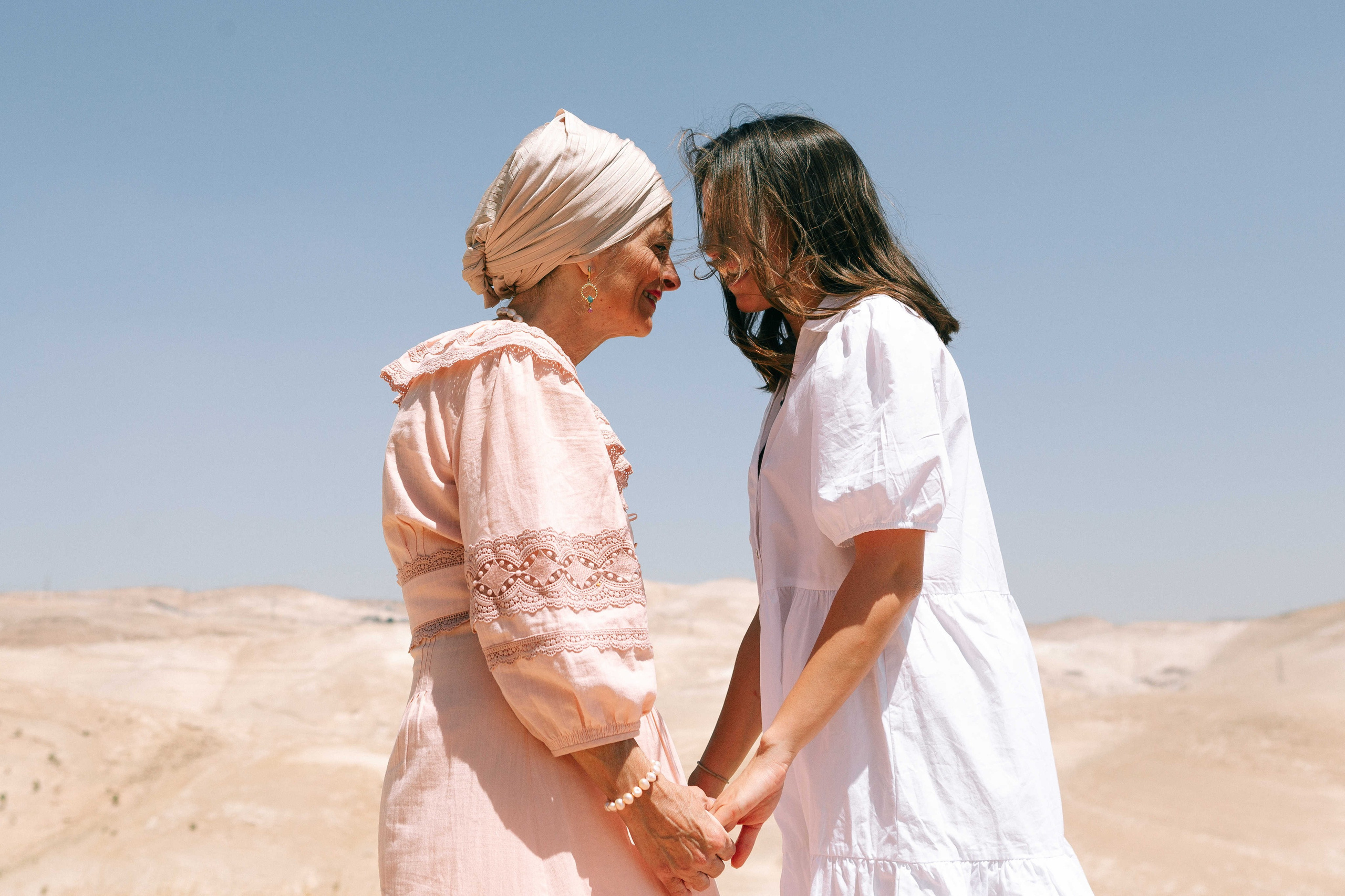 MAALE ADUMIM, HOME PHOTO SESSION + DESERT. Https://shi-photo.com/