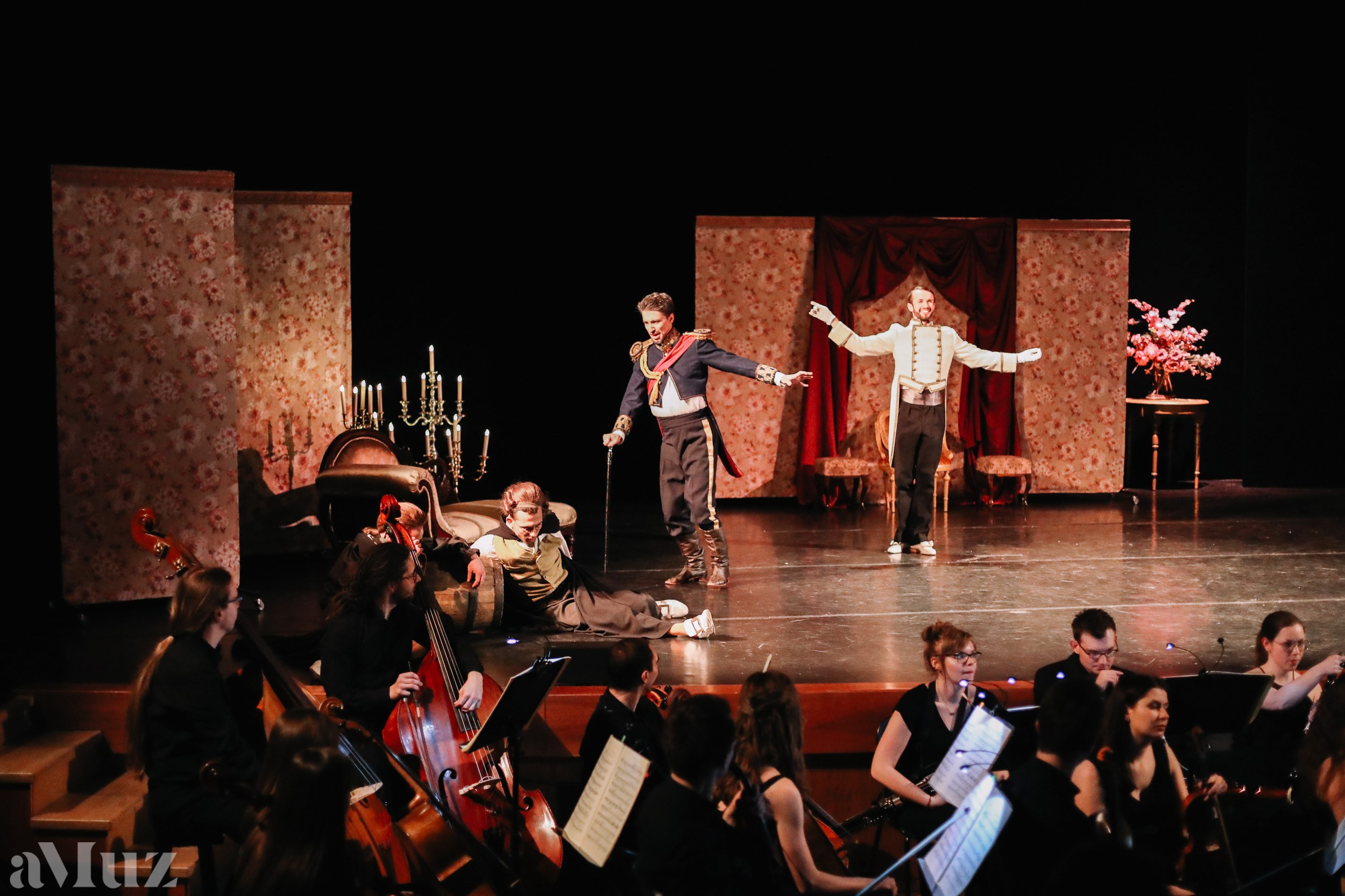 Opera Łąkowa. Fotograf Ślubny Warszawa - Sesje Biznesowe Rodzinne Eventy