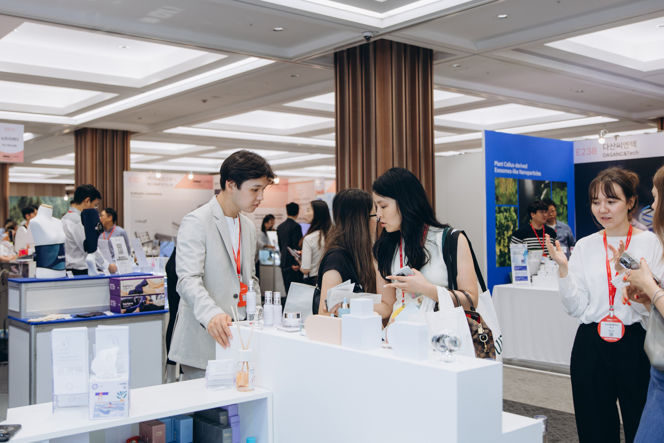 Inter charm Korea 2024 (ELSYM8). Portrait photographer in South Korea Olga Lian