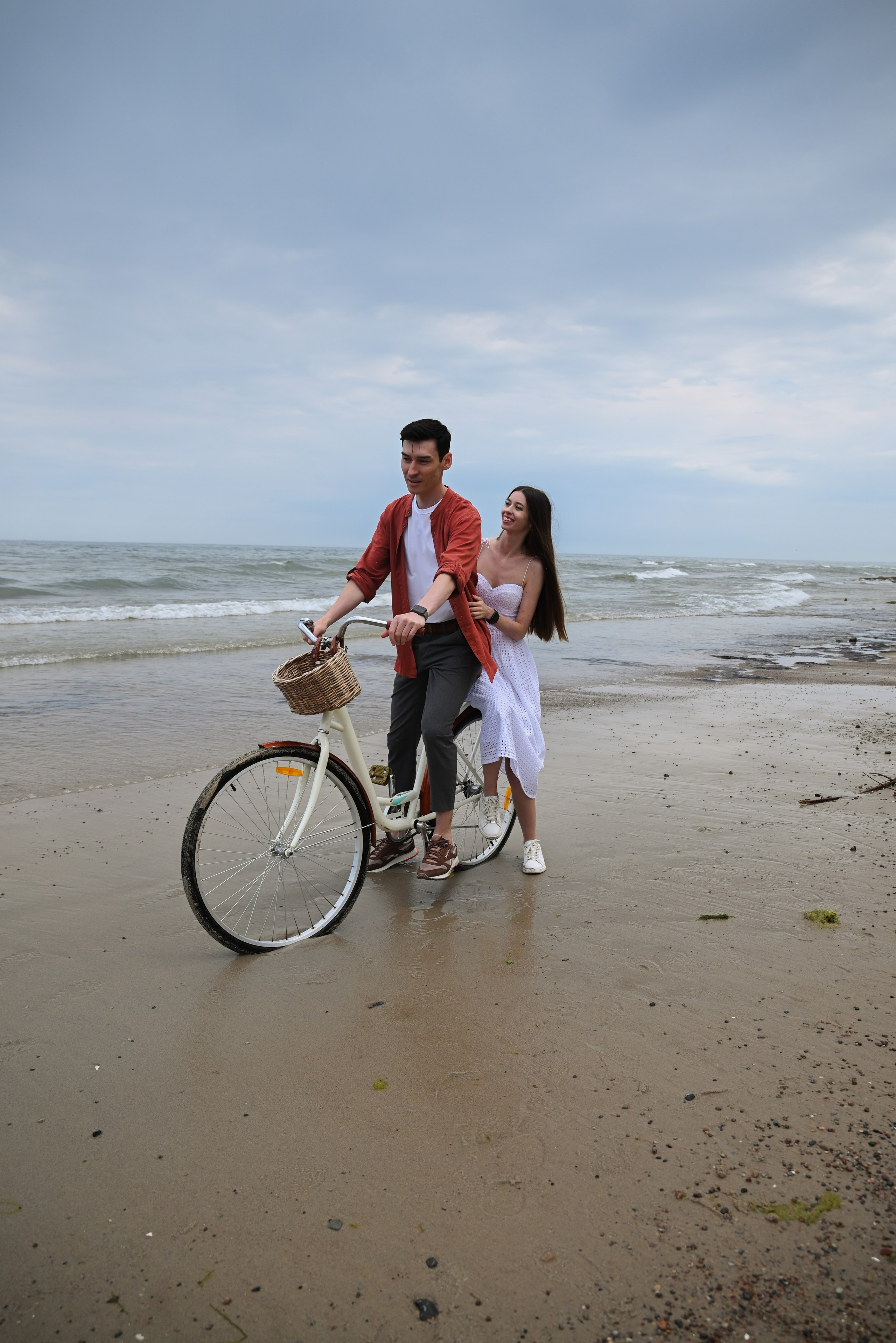 Love photography story on the riva of the see