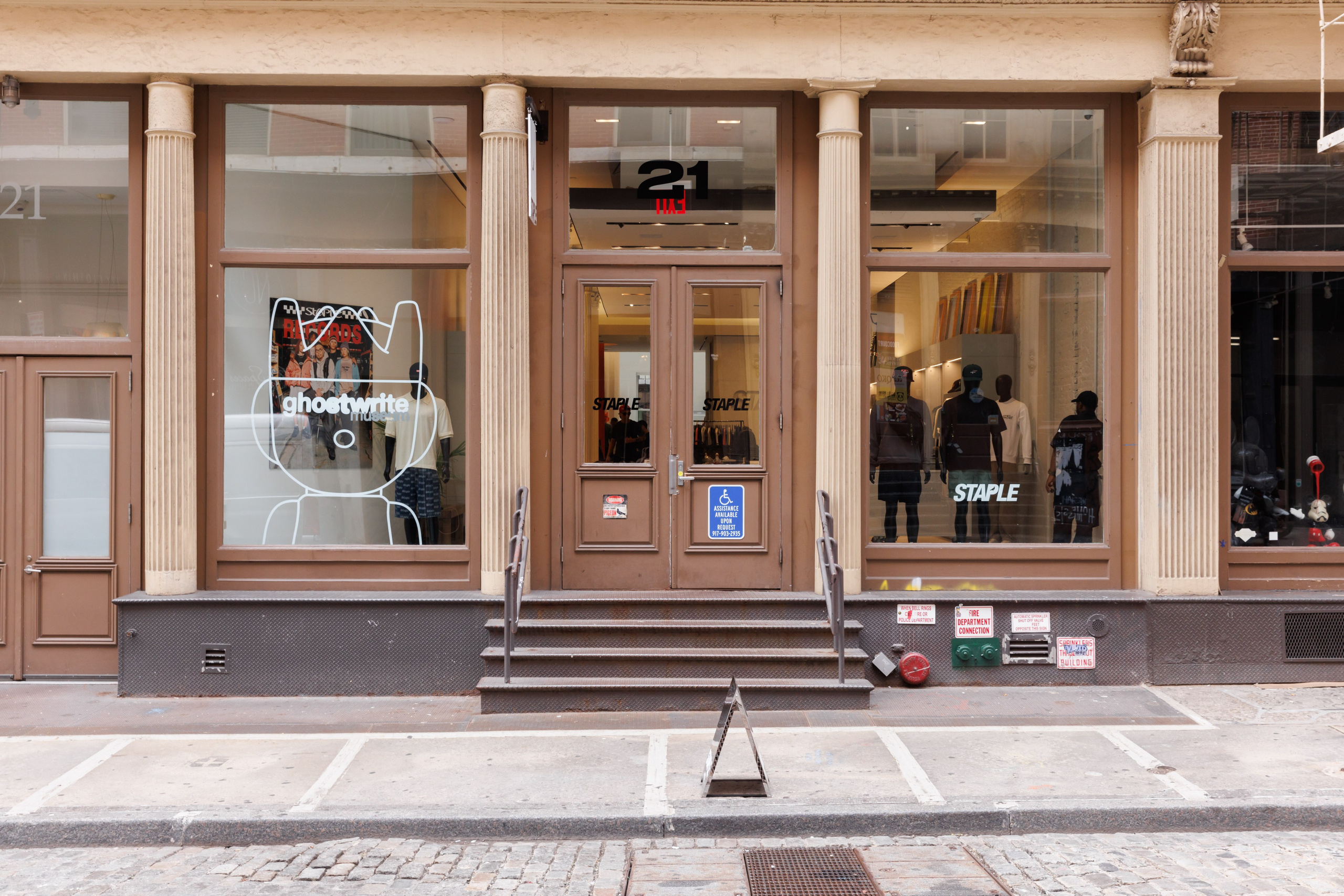 Ghostwrite. Photographer in New York City