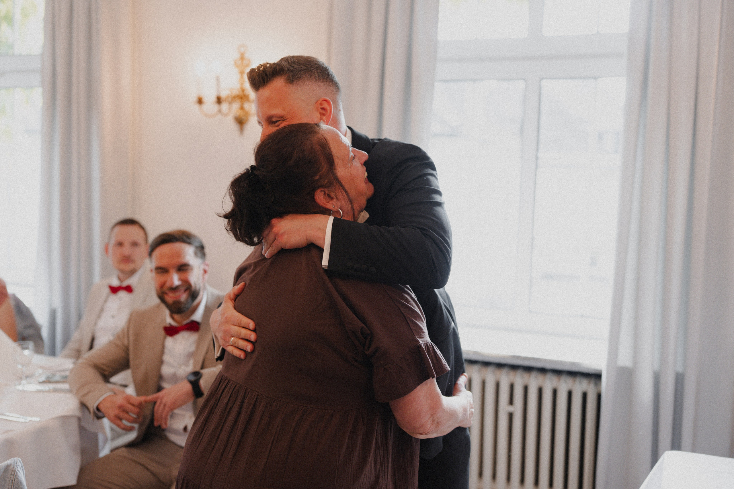 Jessica & Felix I Gesellschaft Harmonie Bochum. Hochzeitsfotografin Bochum | Halyna Reiche Fotografie NRW