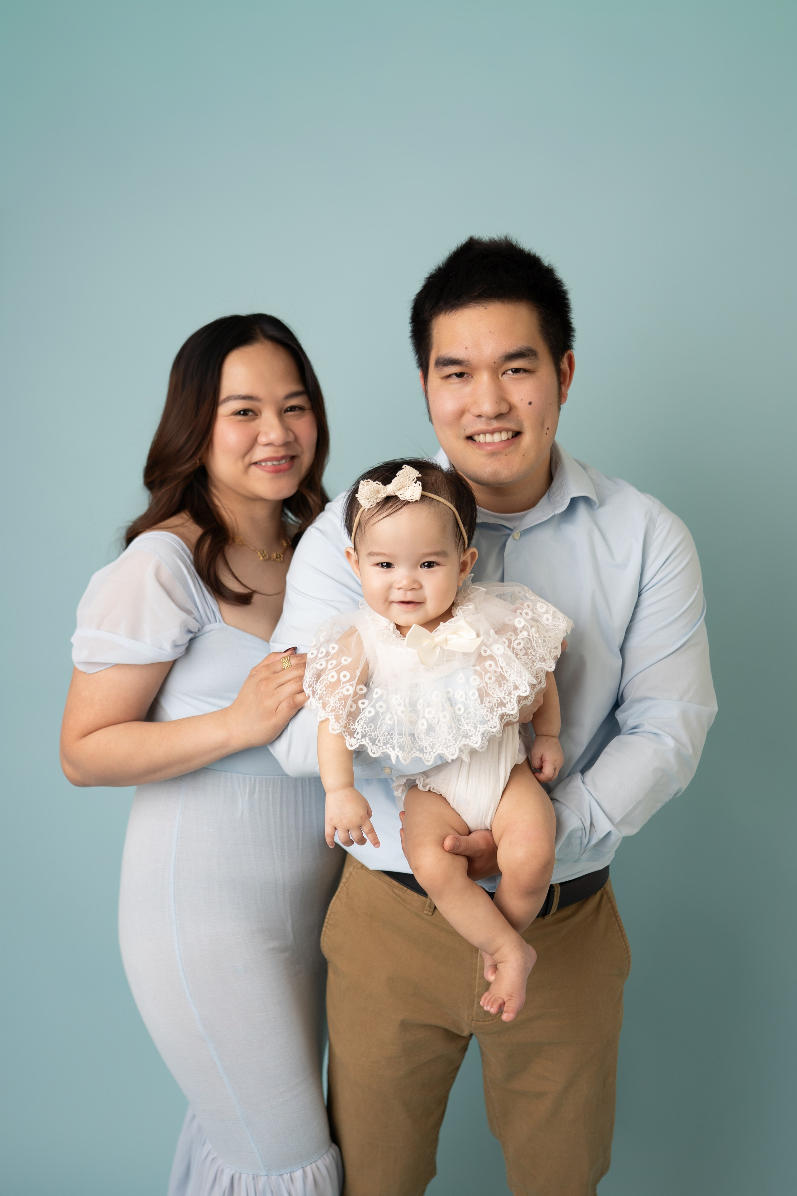 Families in studio. Maternity, family and newborn photography in San Francisco Bay Area