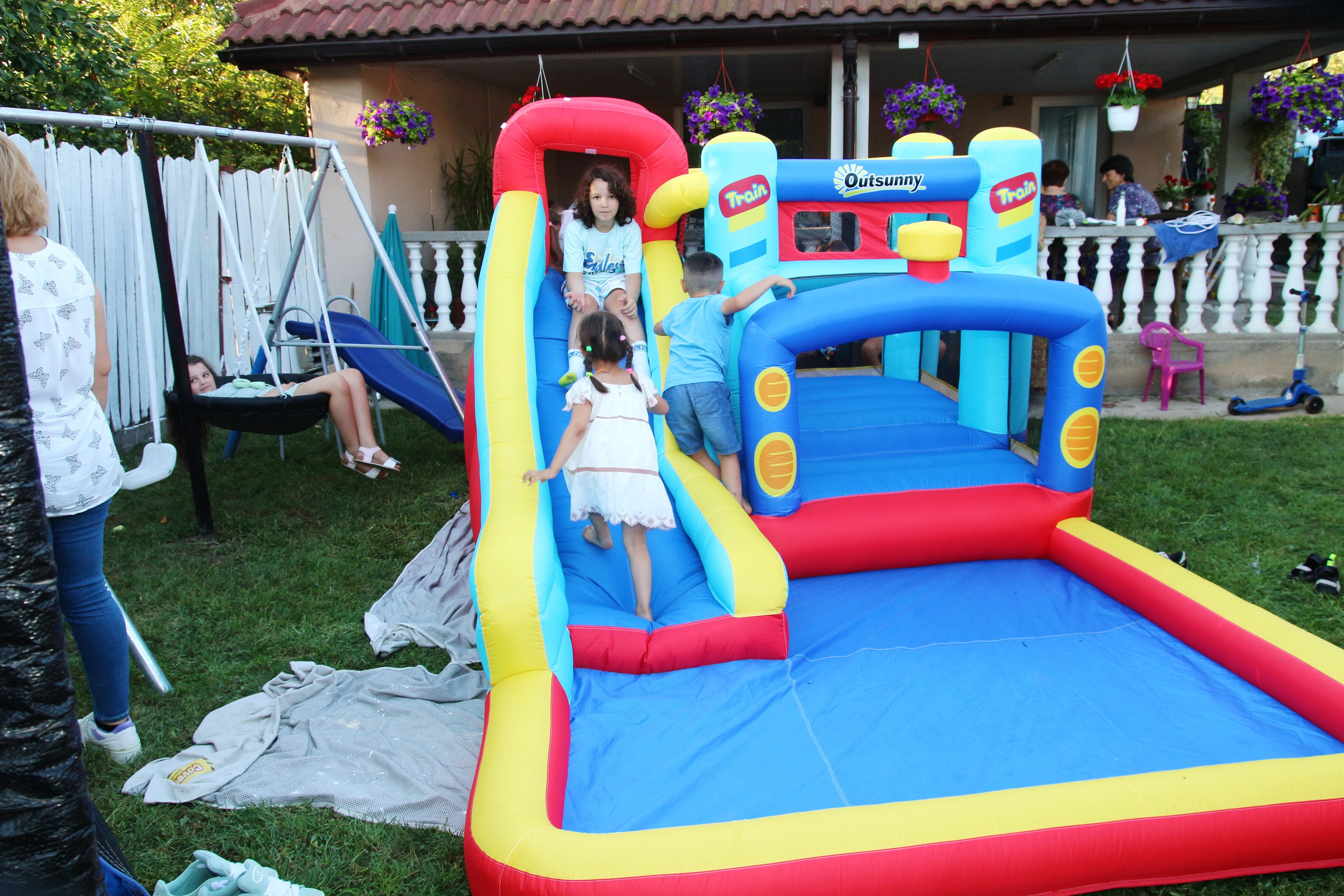 BYZO MEDIA. PETRU BYZO - family and children photographer in ROMANIA