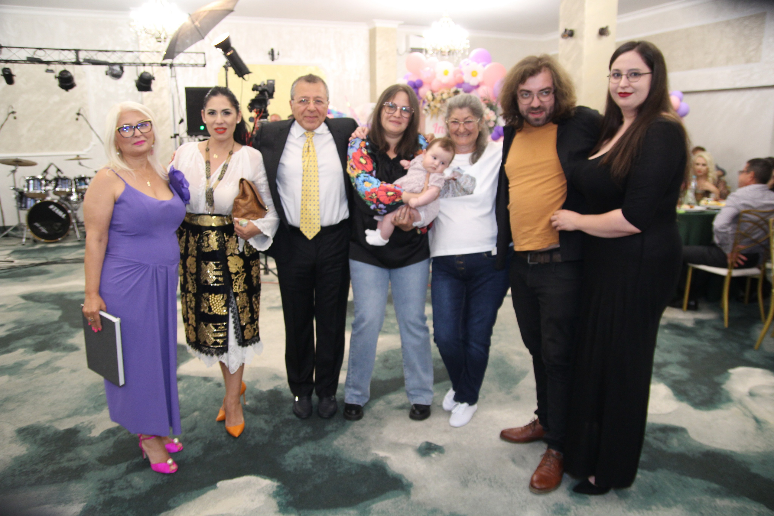 BYZO MEDIA. PETRU BYZO - family and children photographer in ROMANIA