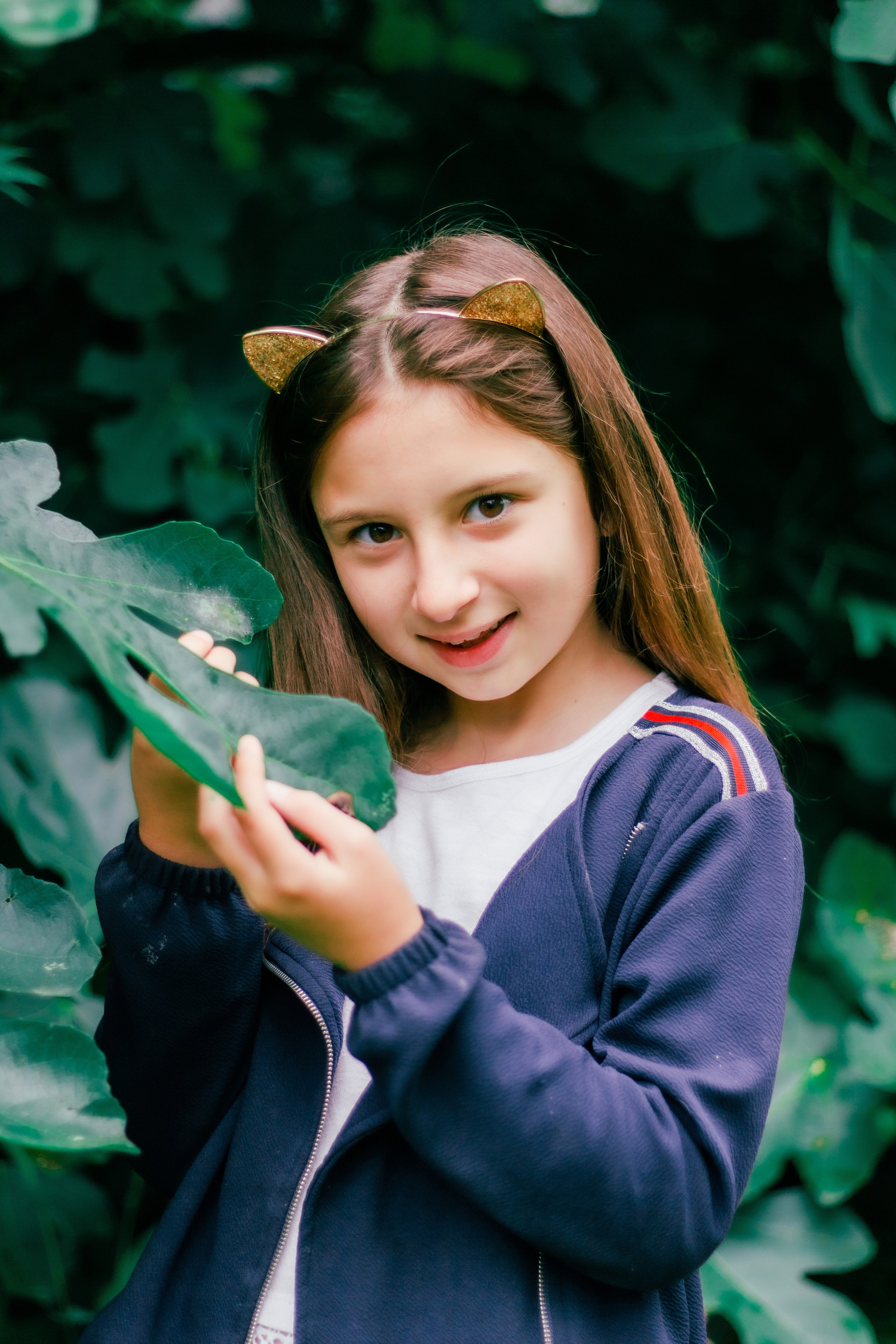 Johanna et sa petite soeur. Photographe professionnelle à Poitiers, Tours et Châtellerault | Studio photo entre Poitiers et Tours – portraits, familles, entreprises, ma