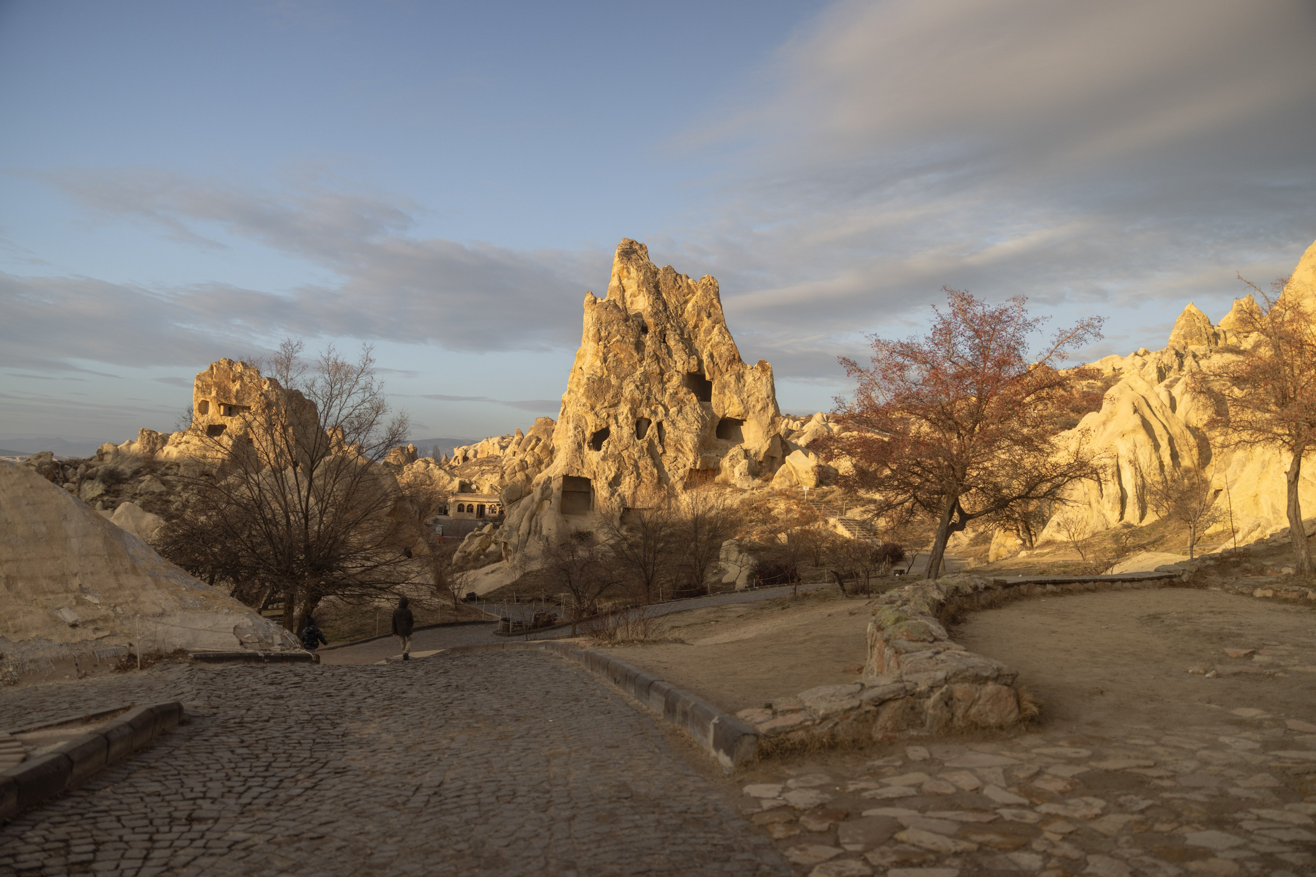 Top Must-Visit Locations in Cappadocia – Unveil the Region’s Hidden Gems. Your Guide to Cappadocia: Private Tours, Scenic Routes, Hot Air Balloon Rides, and More Adventures