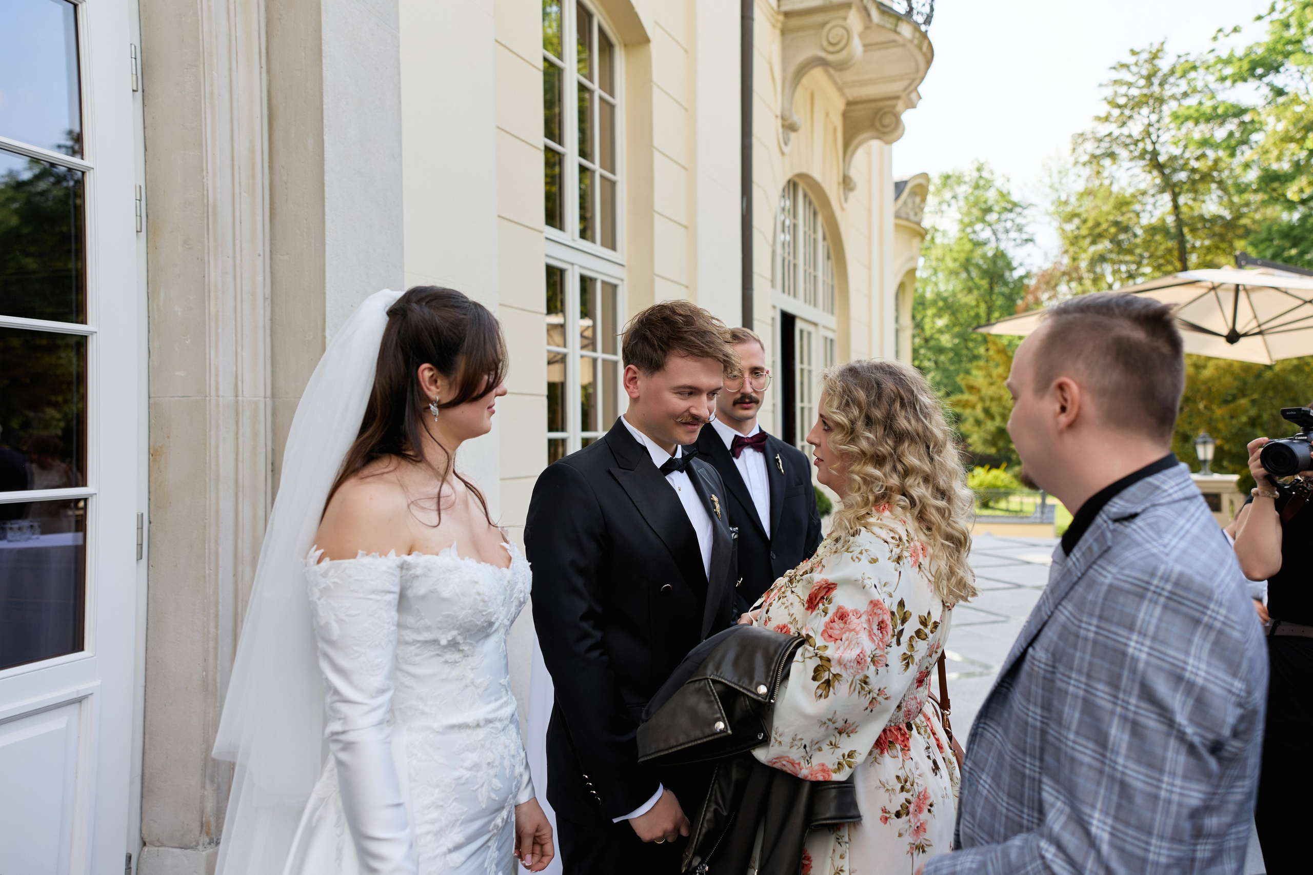 Wiktoria & Kacper. Pałac Goetz. Fotograf ślubny i rodzinny w Krakowie Yana Klymova