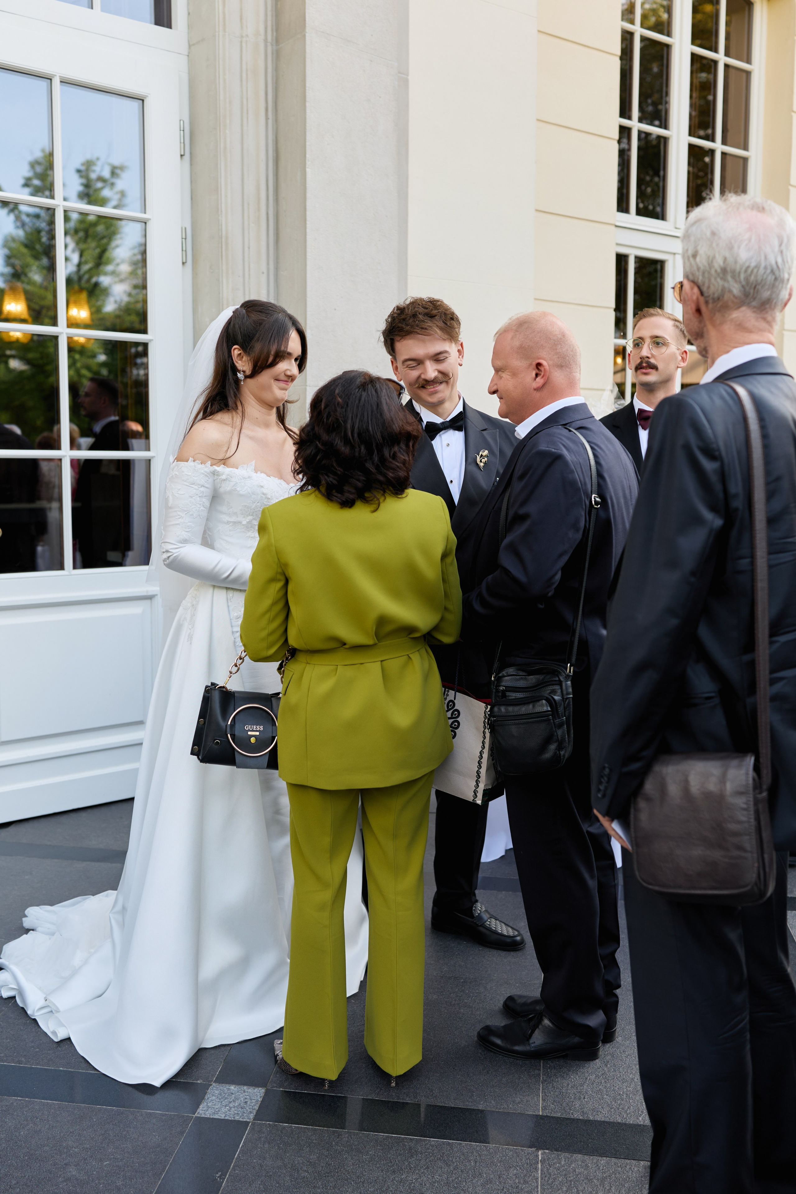 Wiktoria & Kacper. Pałac Goetz. Fotograf ślubny i rodzinny w Krakowie Yana Klymova