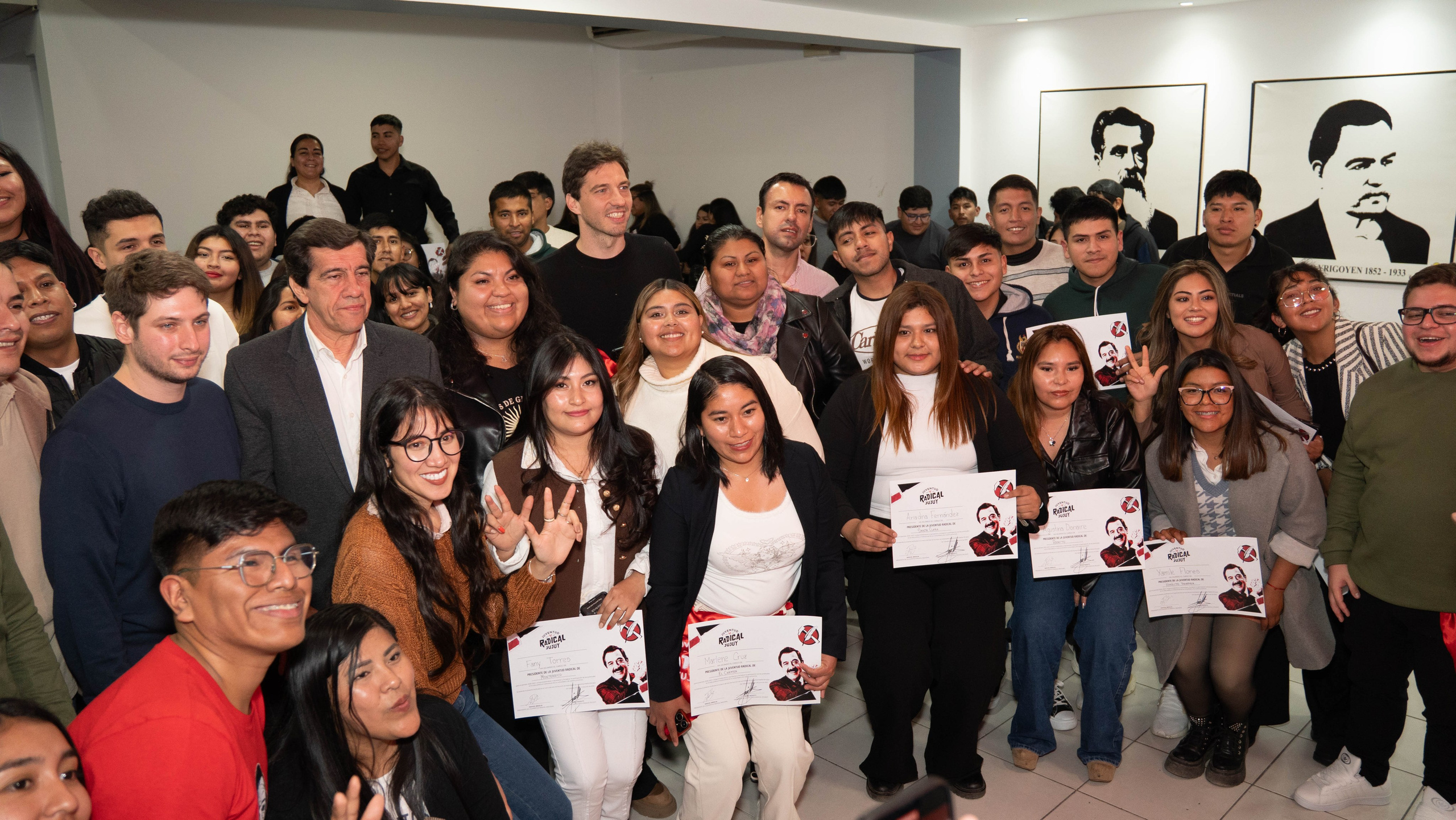 Asunción de autoridades de la Juventud Radical. Cuarta Pared