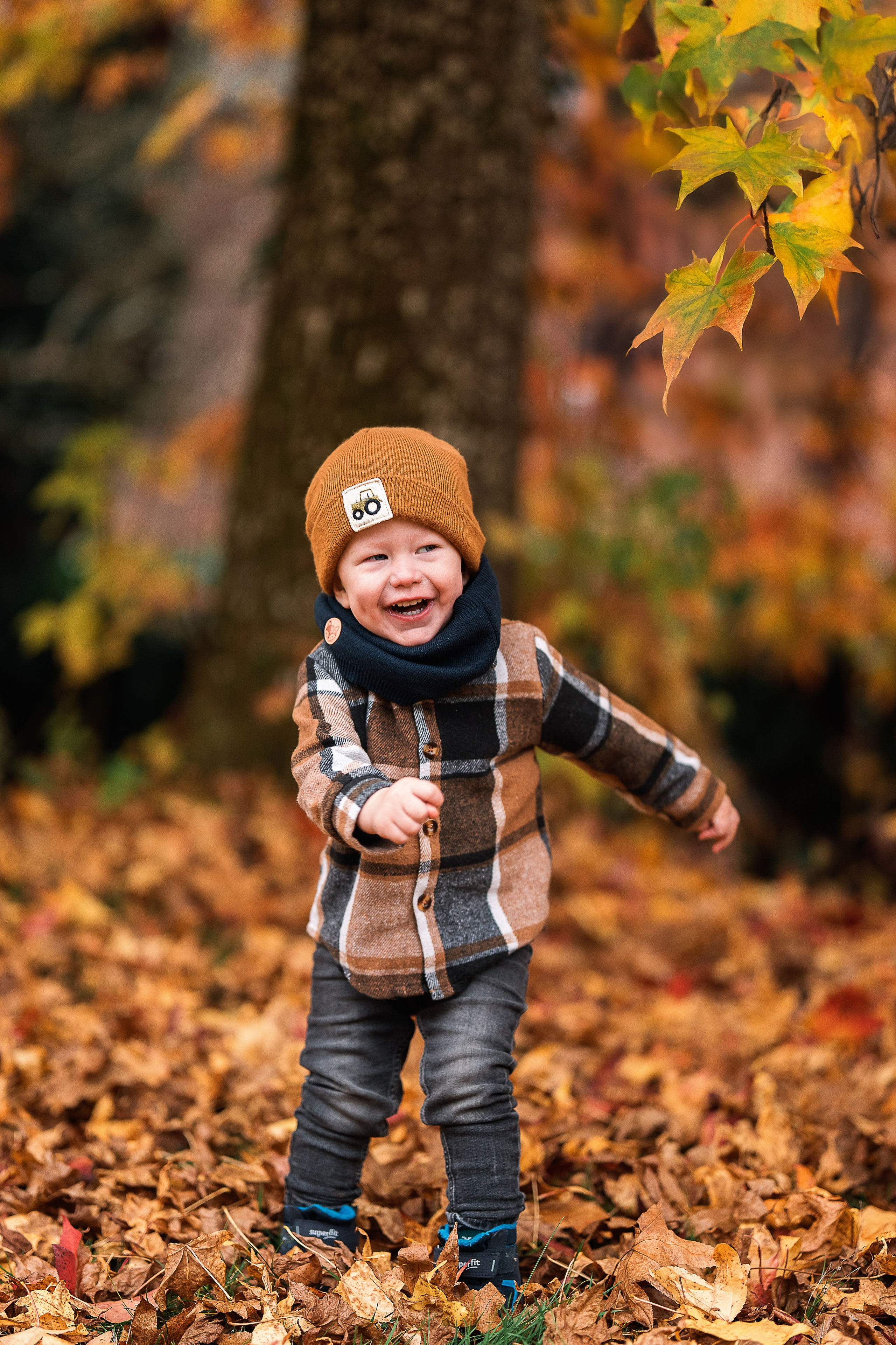 Beautiful autumn days. Family, conceptual women portrait photograher in Geneva, Switzerland