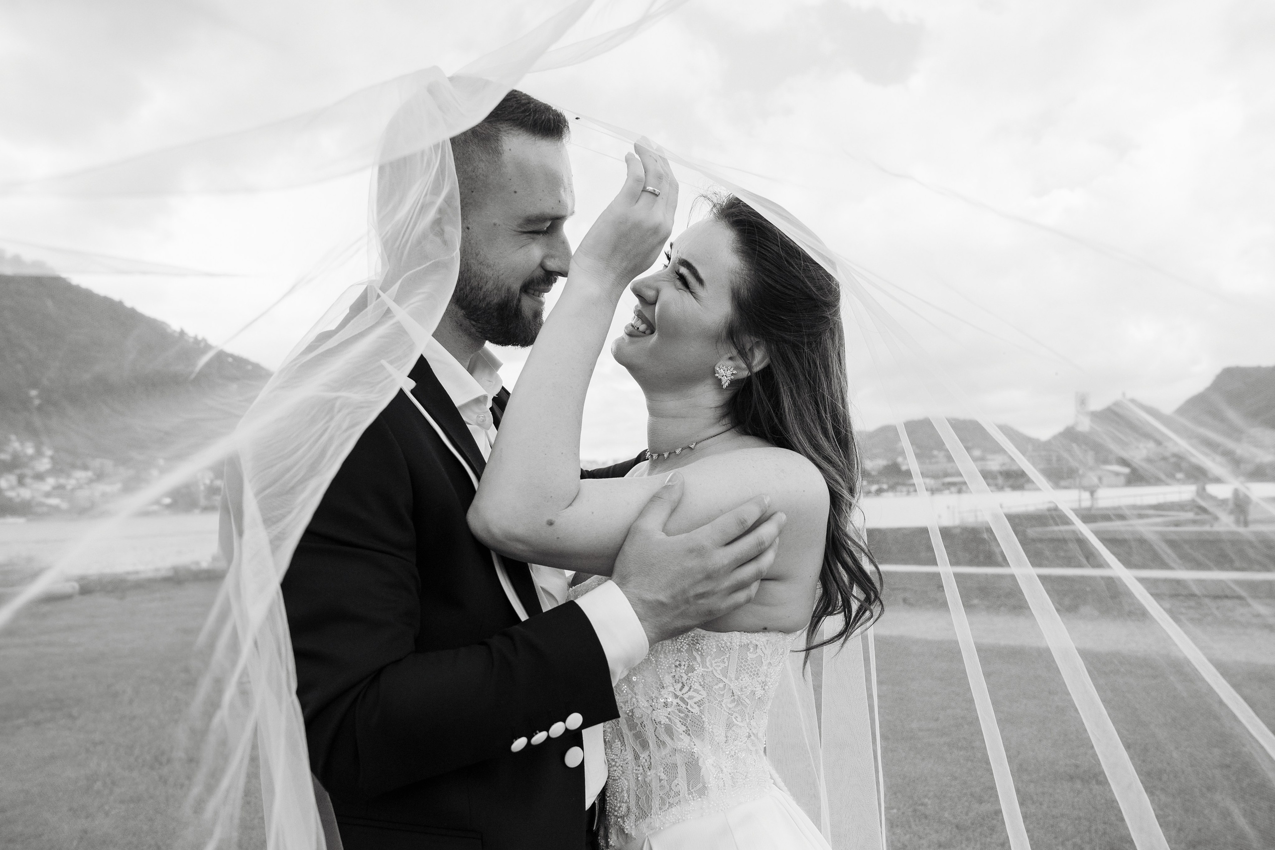 Edina & Vilson Lake Como. Fotografo matrimonio Lago di Como Ferrari Media Production