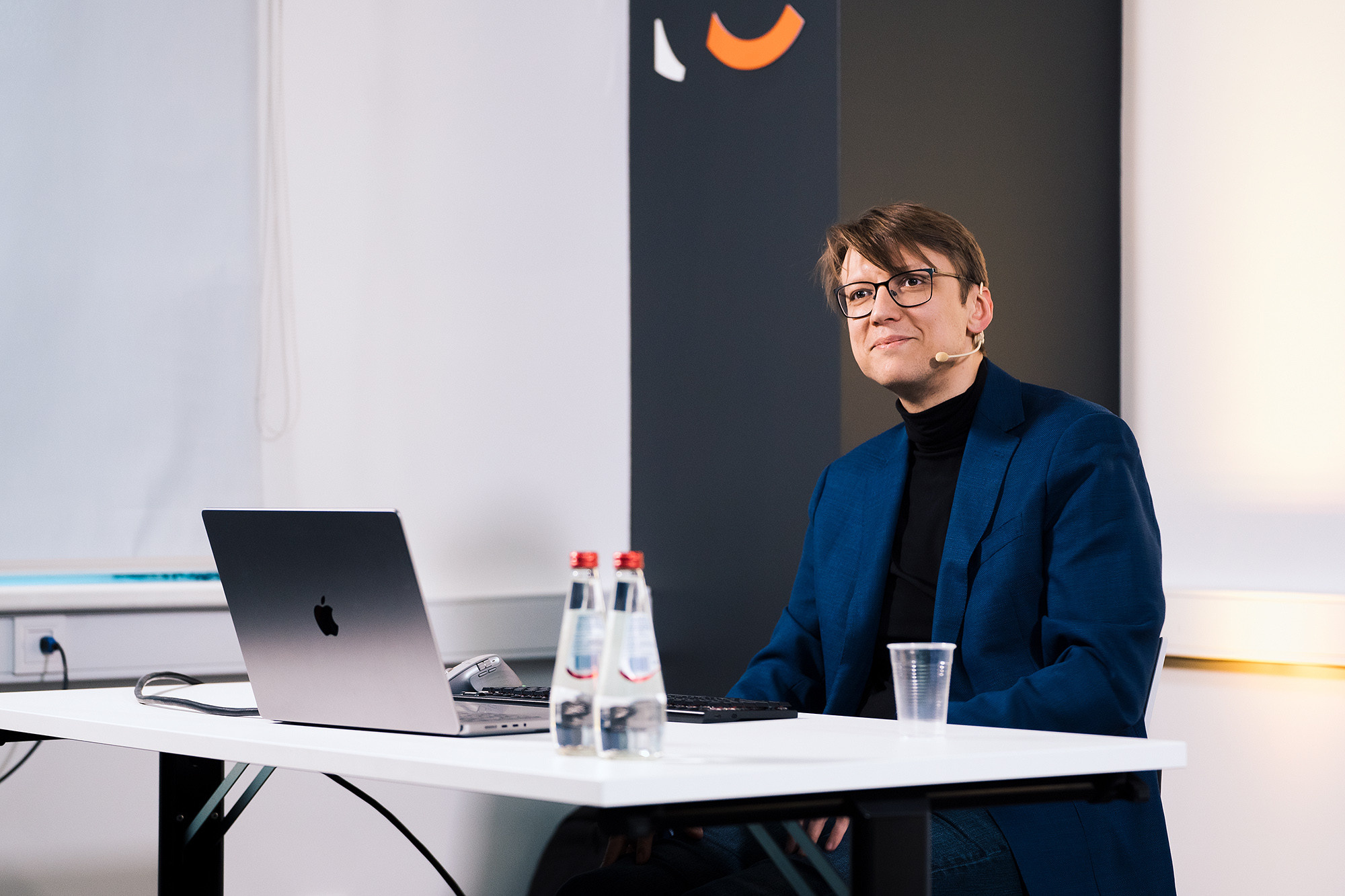 Semināri un Konferences. Profesionāla korporatīvo pasākumu fotografēšana