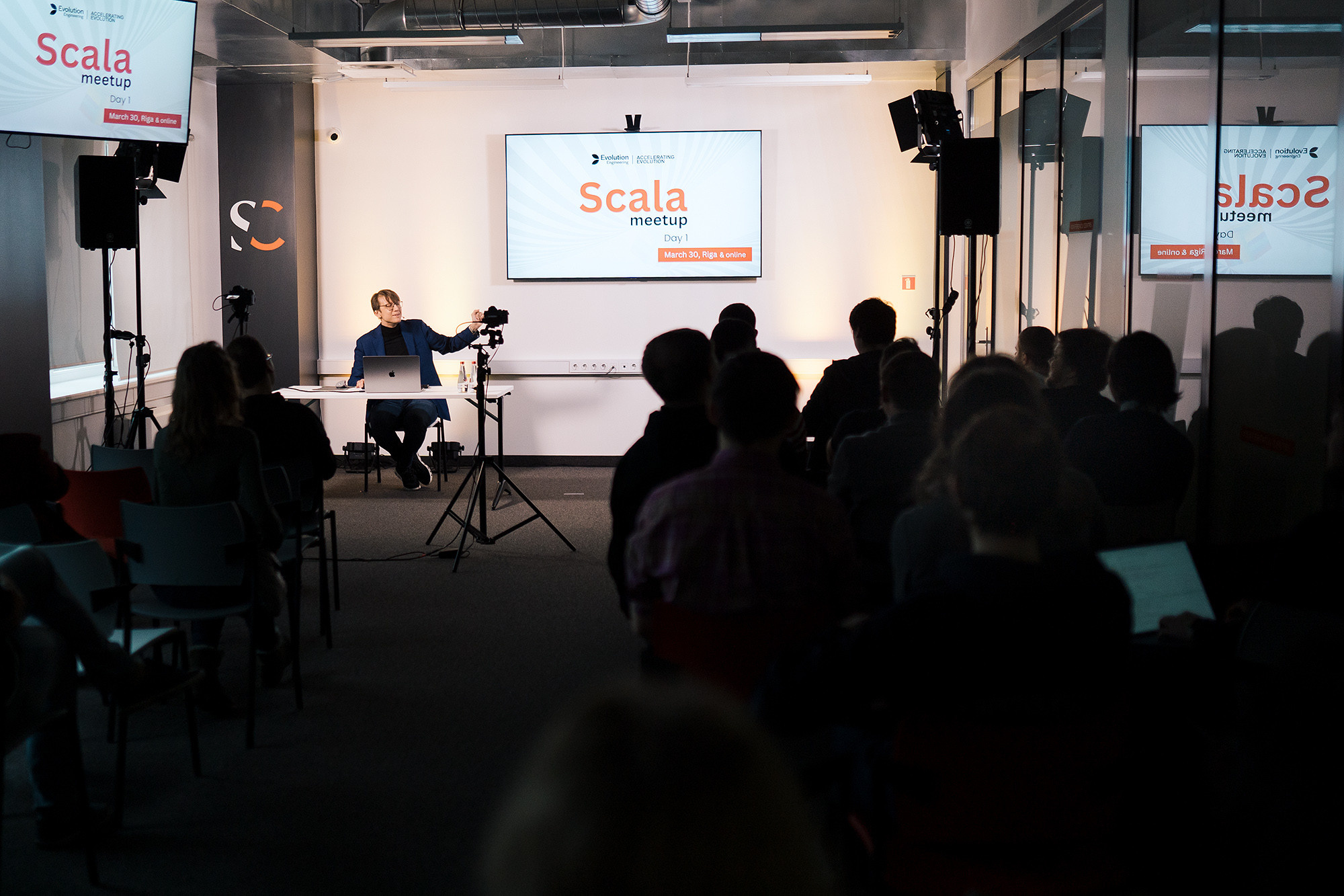 Semināri un Konferences. Profesionāla korporatīvo pasākumu fotografēšana