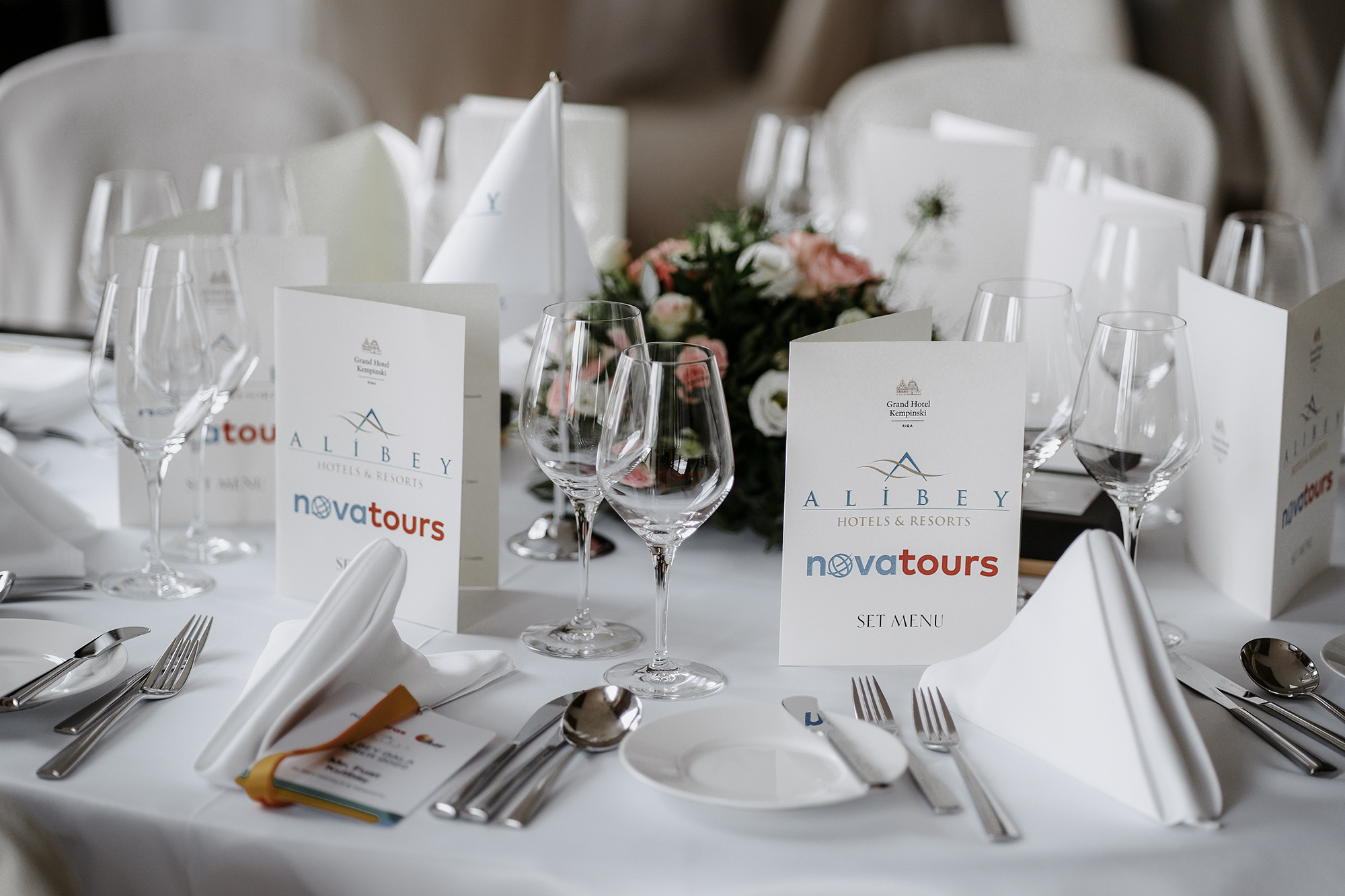 Korporatīvās Ballītes un Pasākumi. Profesionāla korporatīvo pasākumu fotografēšana