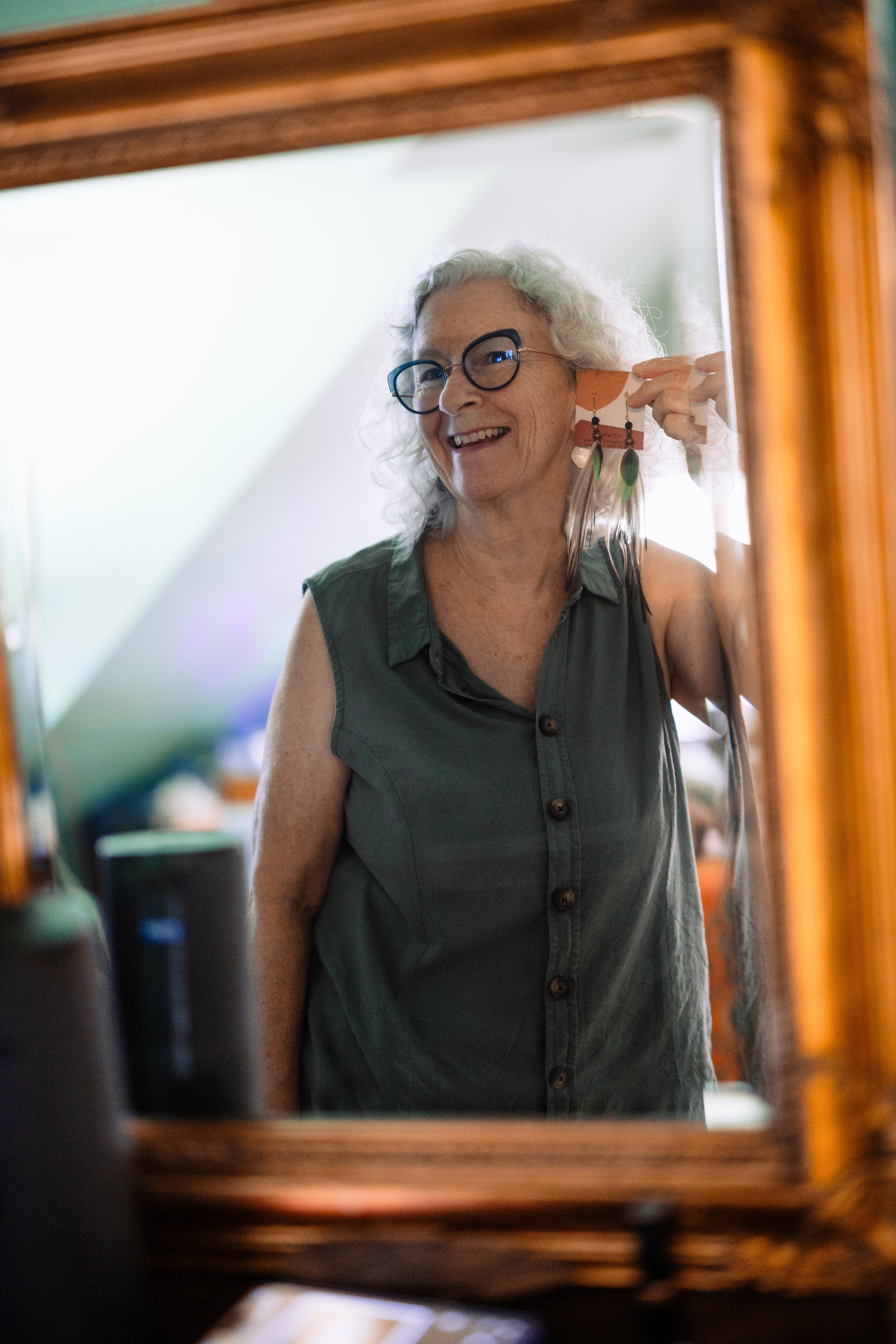 Laula Perey, Somatic Therapist