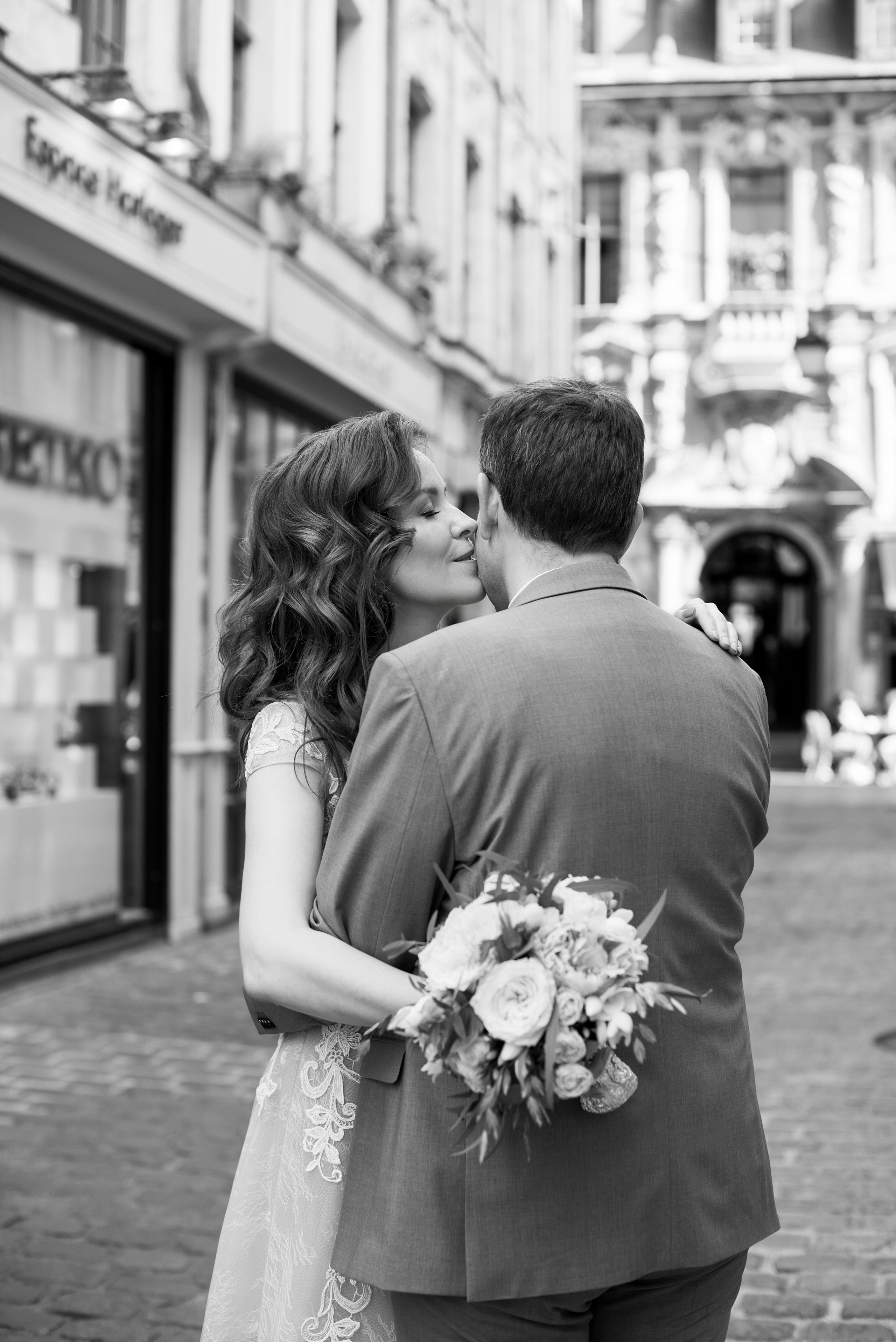 Portraits de mariés dans le vieux Monaco