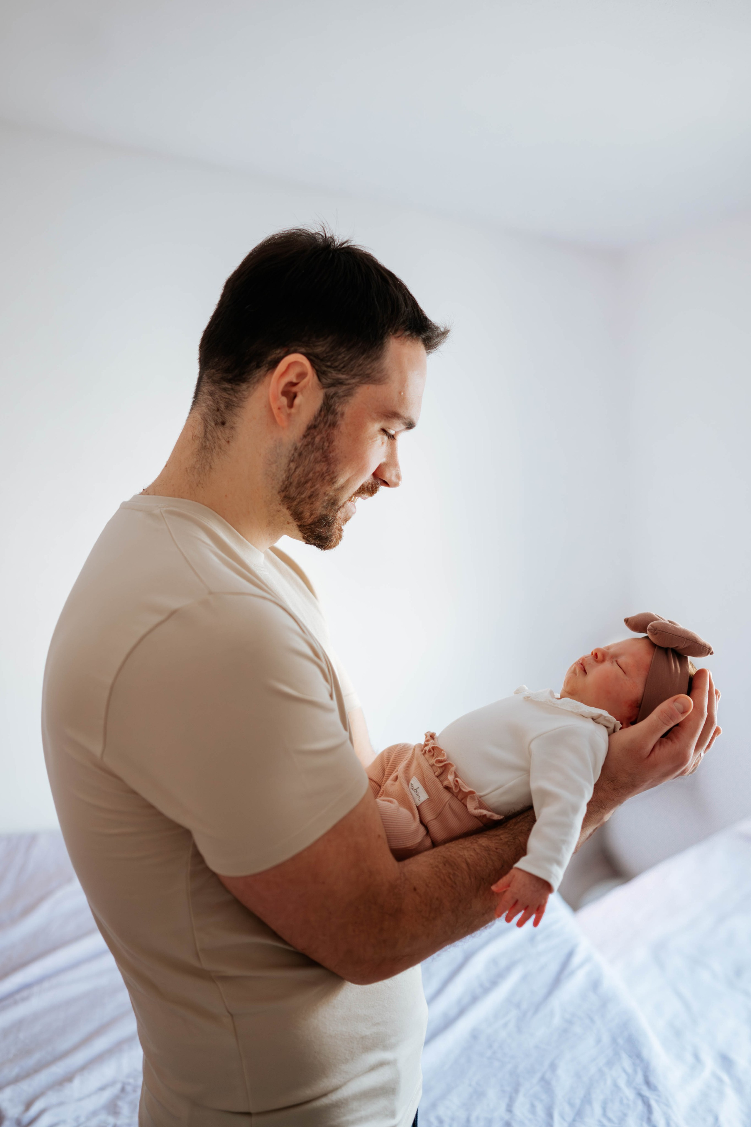 Mila - fotografisanje bebe kod kuće. Dečiji i porodični fotograf