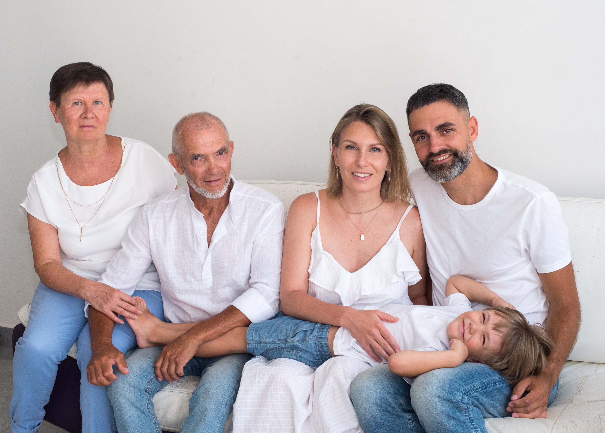 Катя, Андрей Мирон и Лео. Визуальный брендинг