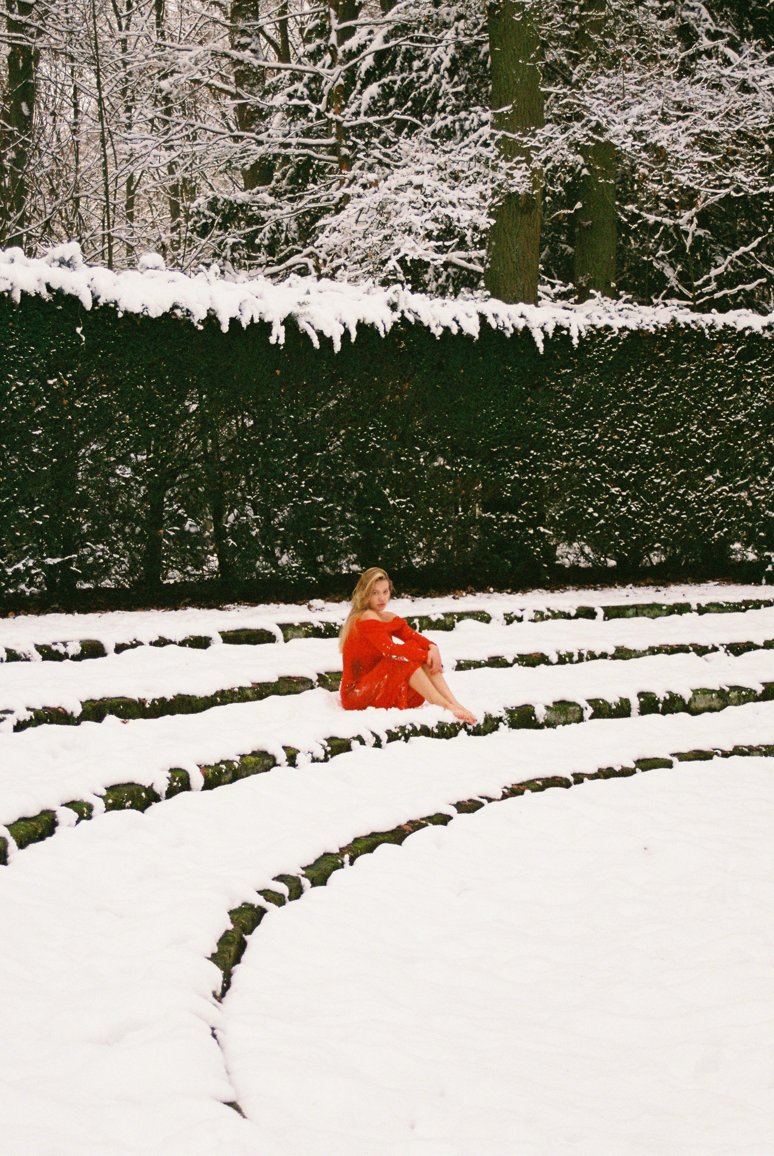 Red in the Snow. Alina Romanova | Creative & Fashion Photographer Hamburg