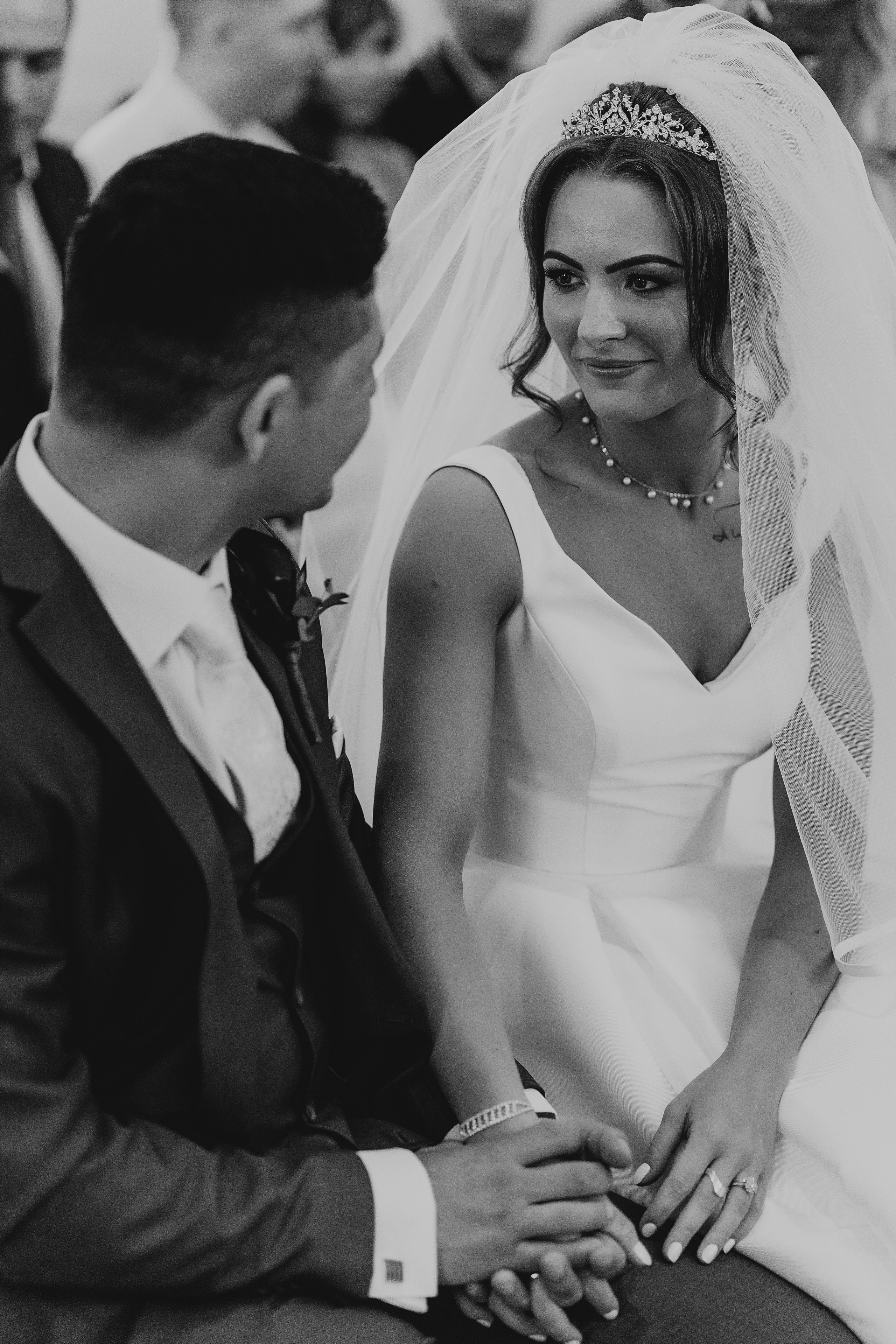 Megan & Oneias. Main