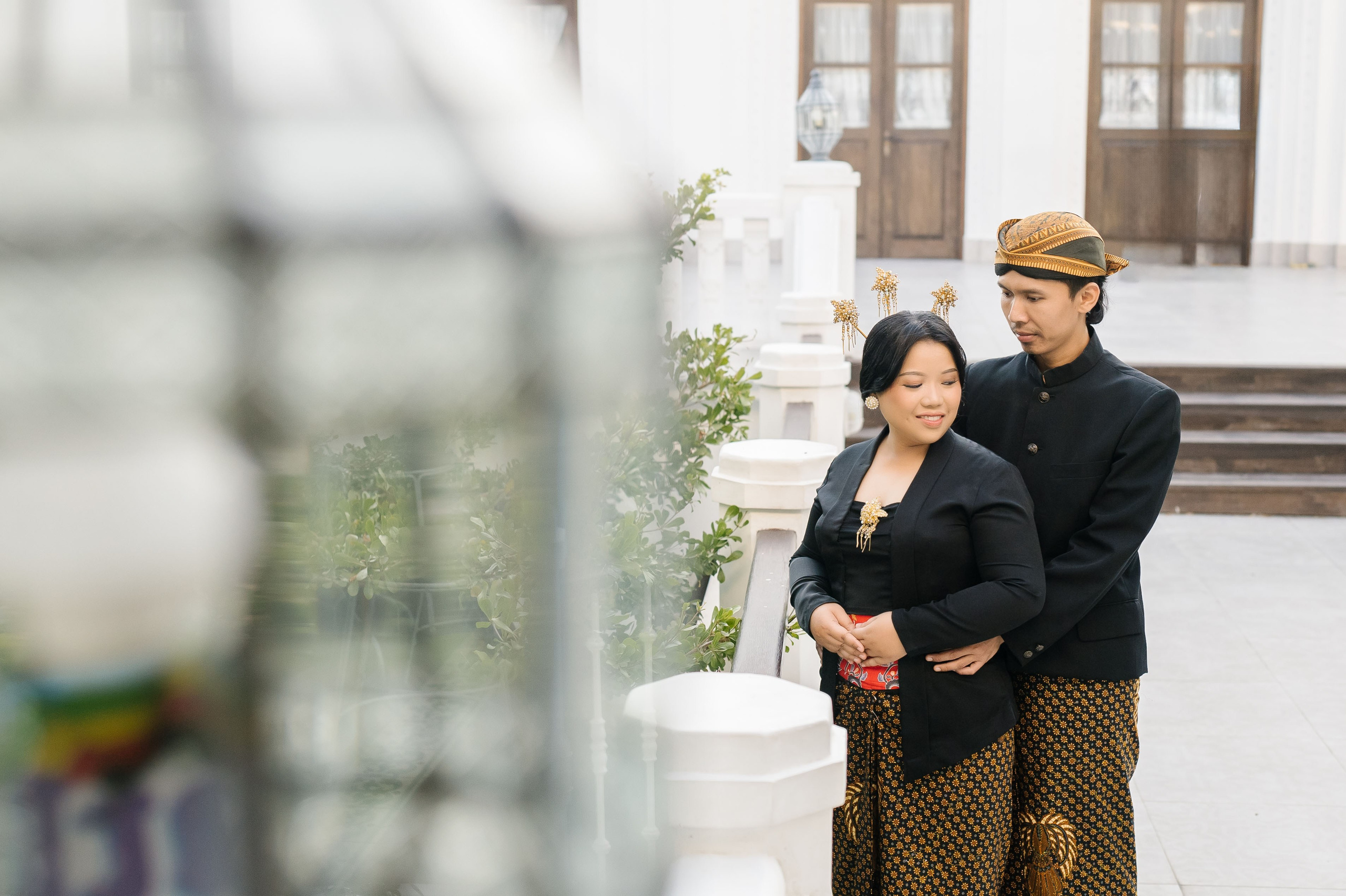 Prewedding Photo Shoot with Javanese style. Female Photographer in Bali