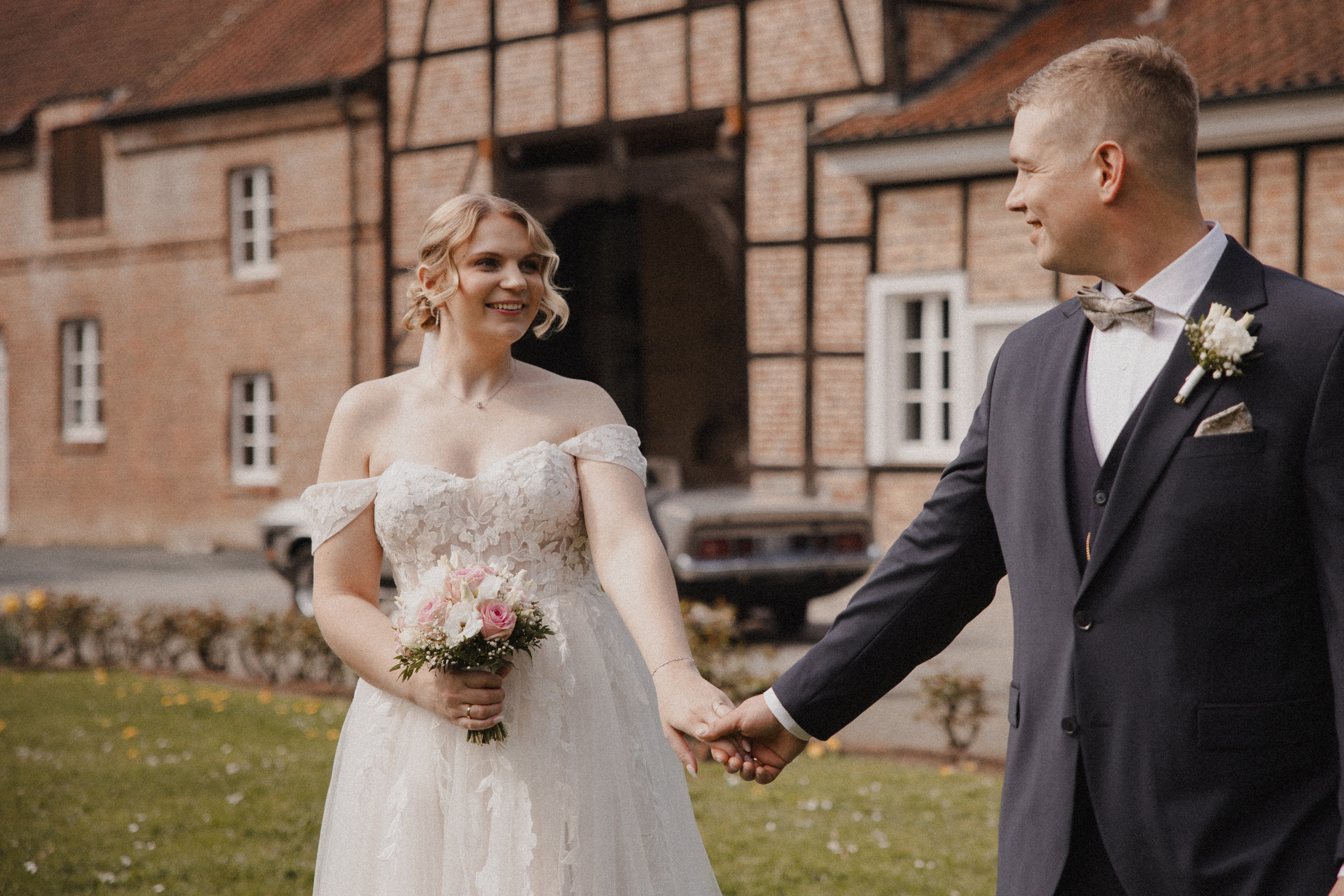 Lorena & Jan l Schloss Sythen. Hochzeitsfotografin Bochum | Halyna Reiche Fotografie NRW