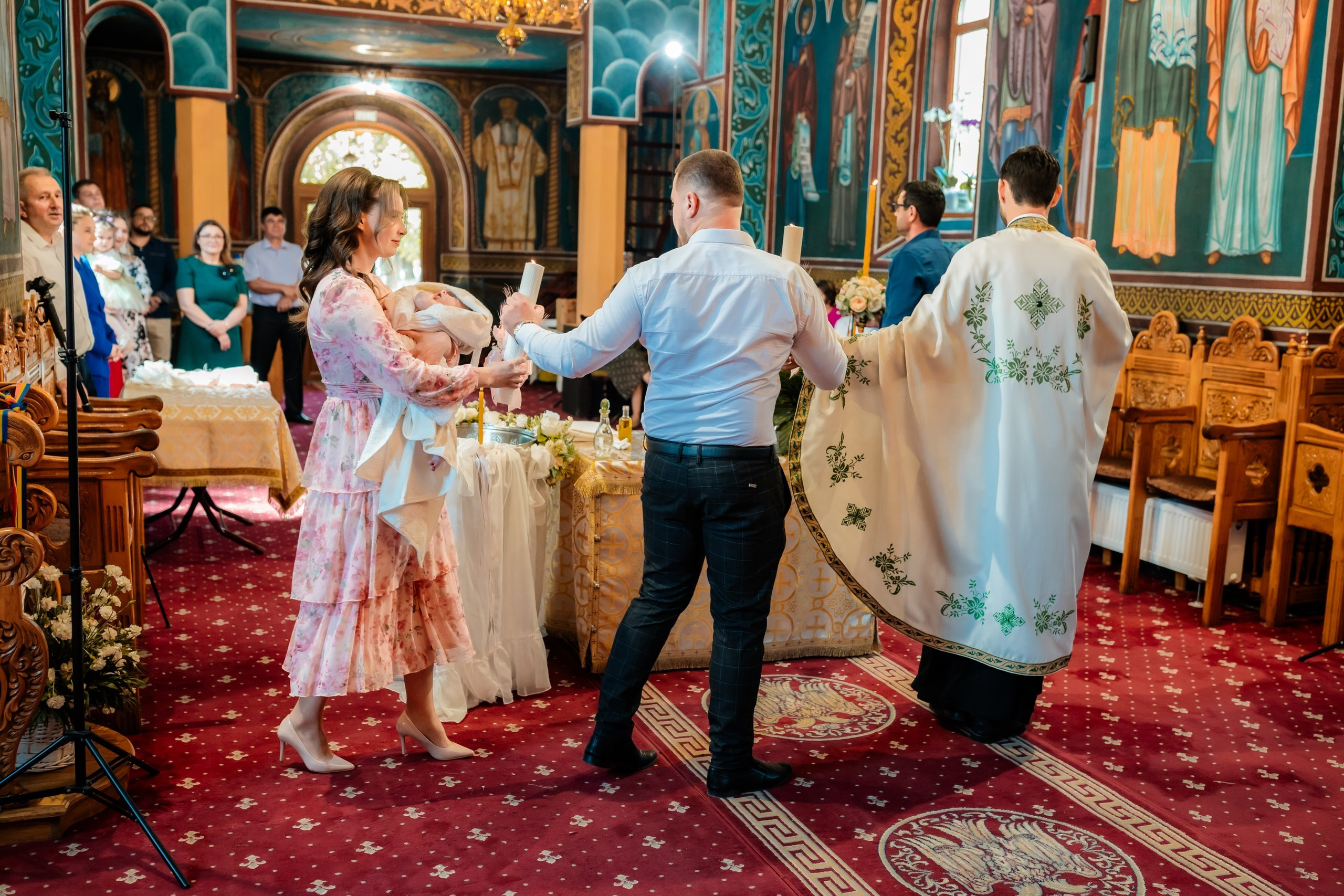 fotograf botez Miruna Parascheva, fotografie botez Botoșani, fotograf Alin Chirilă, amintiri botez, fotografii botez, botez Miruna Parascheva, fotograf copii, fotografie botez în Botoșani-alt="botez Miruna Parascheva, fotografie botez Alin Chirilă, amintiri botez, fotografii emoționante botez Botoșani"-- fotografii-botez-bebelus- amintiri-botez-micuț- moment-sfânt-crestinare- fotografie-emotionanta-botez- detalii-botez-bebelusi- parinti-fericiti-la-botez- fotograf-botez-profesionist- botez-in-biserica-ortodoxa- micuț-botezat-cu-emoție- zâmbete-și-lacrimi-la-botez- bebeluș-la-cristelniță- decor-botez-colorat- botez-cu-dragoste-și-credință- emotie-pura-la-botez- fotograf-botez-botosani- botez-iasi-suceava-fotograf- amintiri-nepretuite-botez