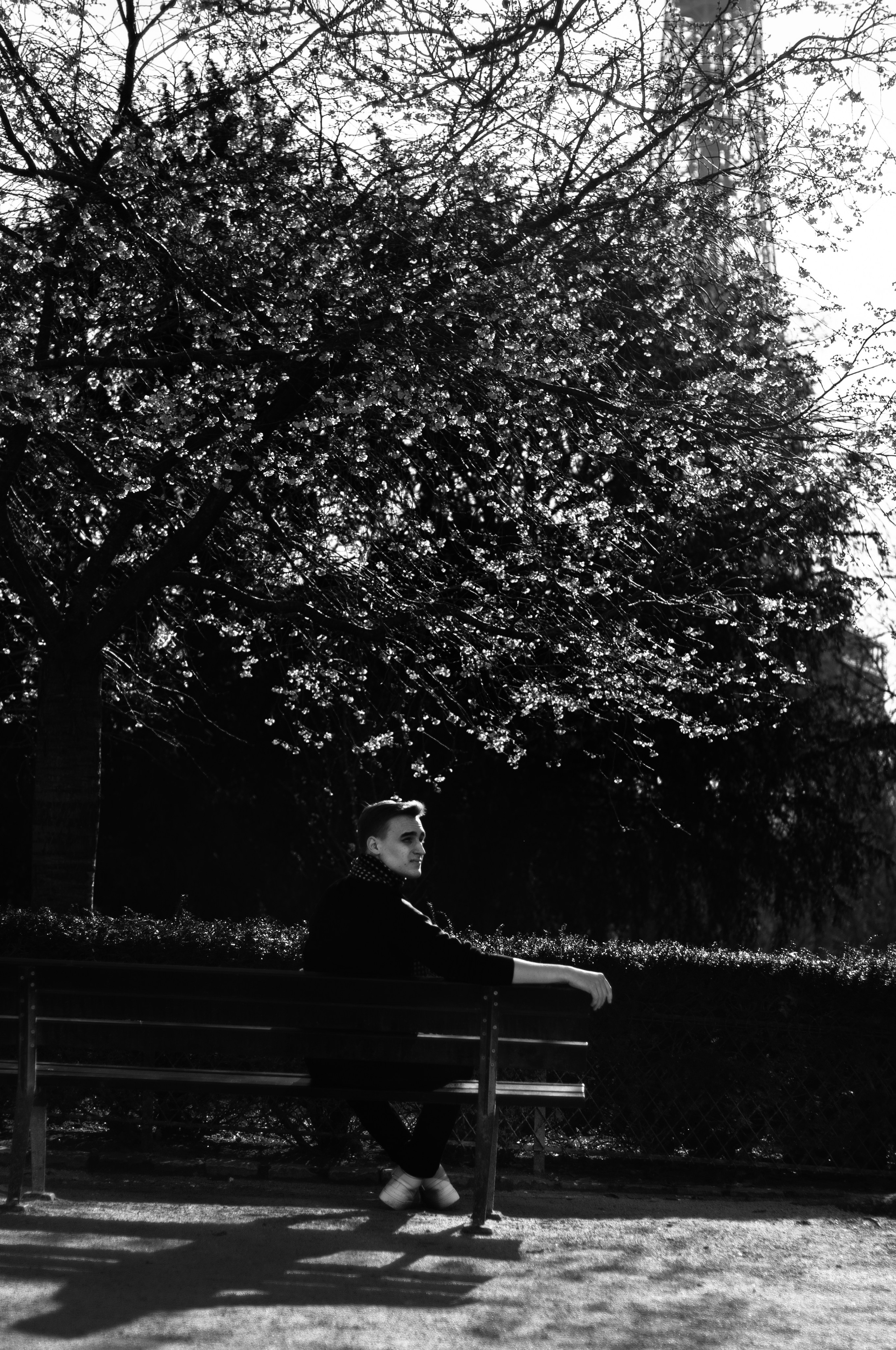 Мужская фотосессия у Эйфелевой башни. Фотограф в Париже Полина Осипова