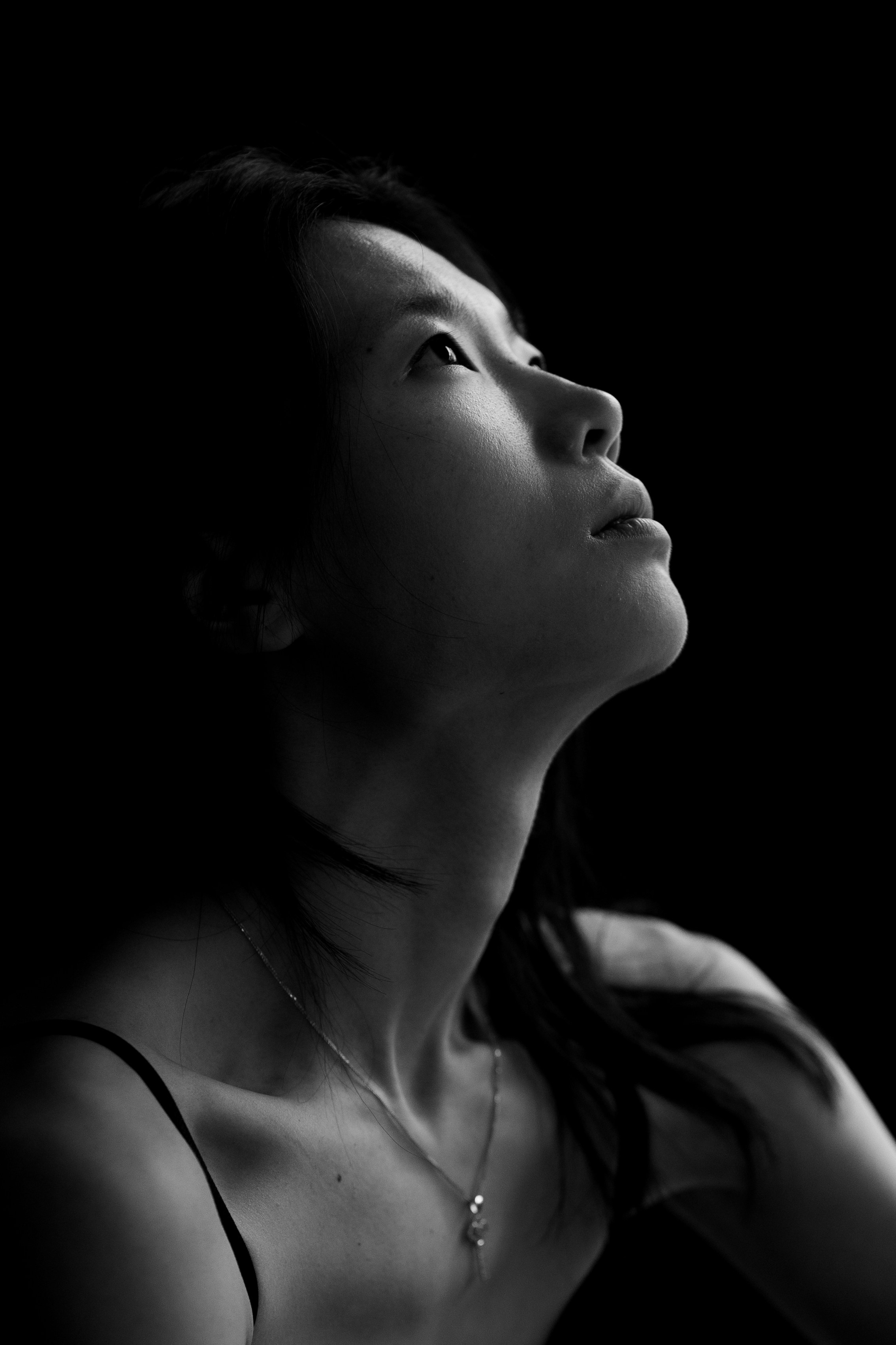 Yugi Studio. Modern maternity photographer in Long Island New York