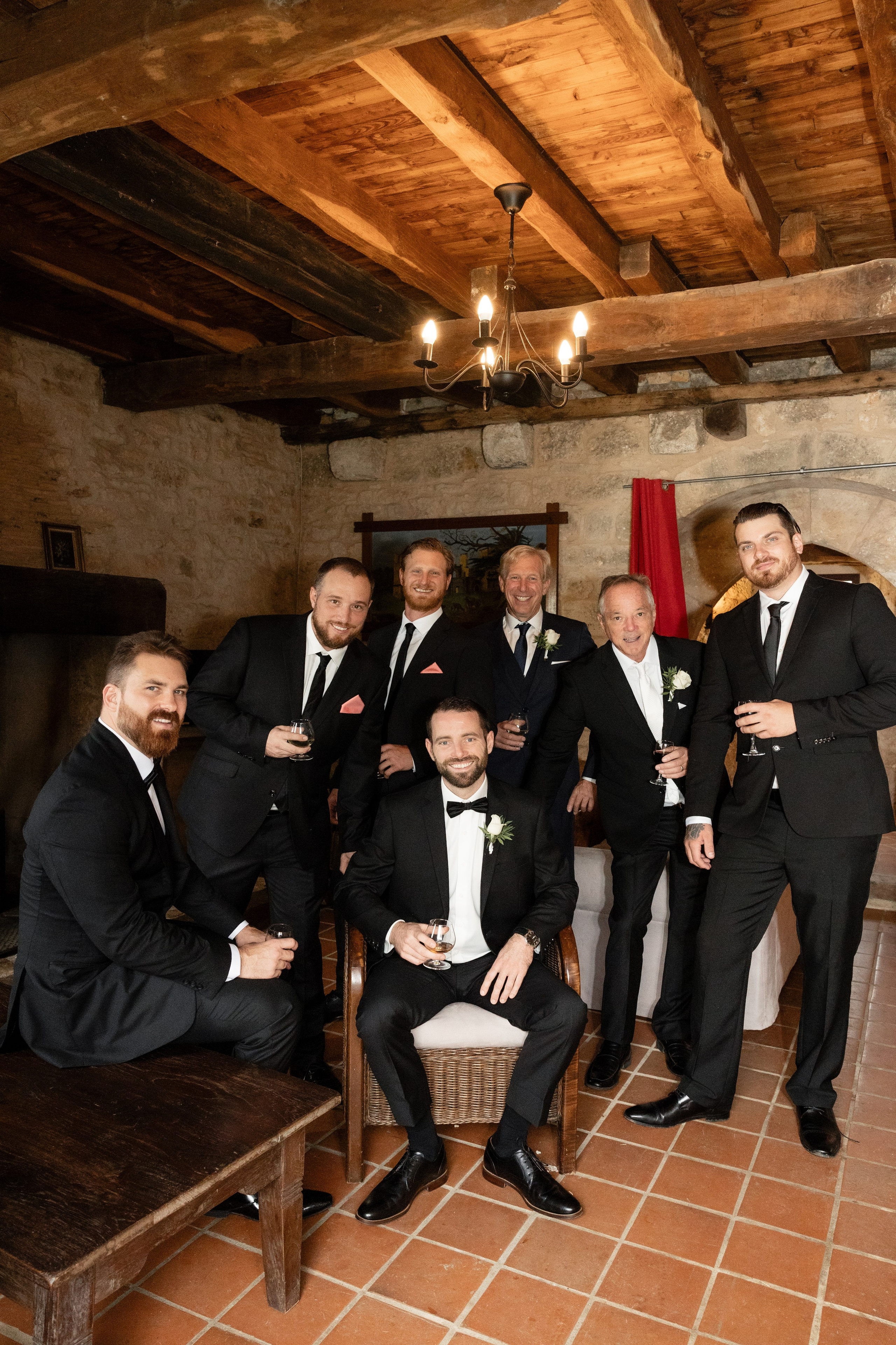 A romantic rainy-day wedding at Château Lagut. Eugénie Smirnova — photographe à Toulouse et dans le sud-ouest de la France