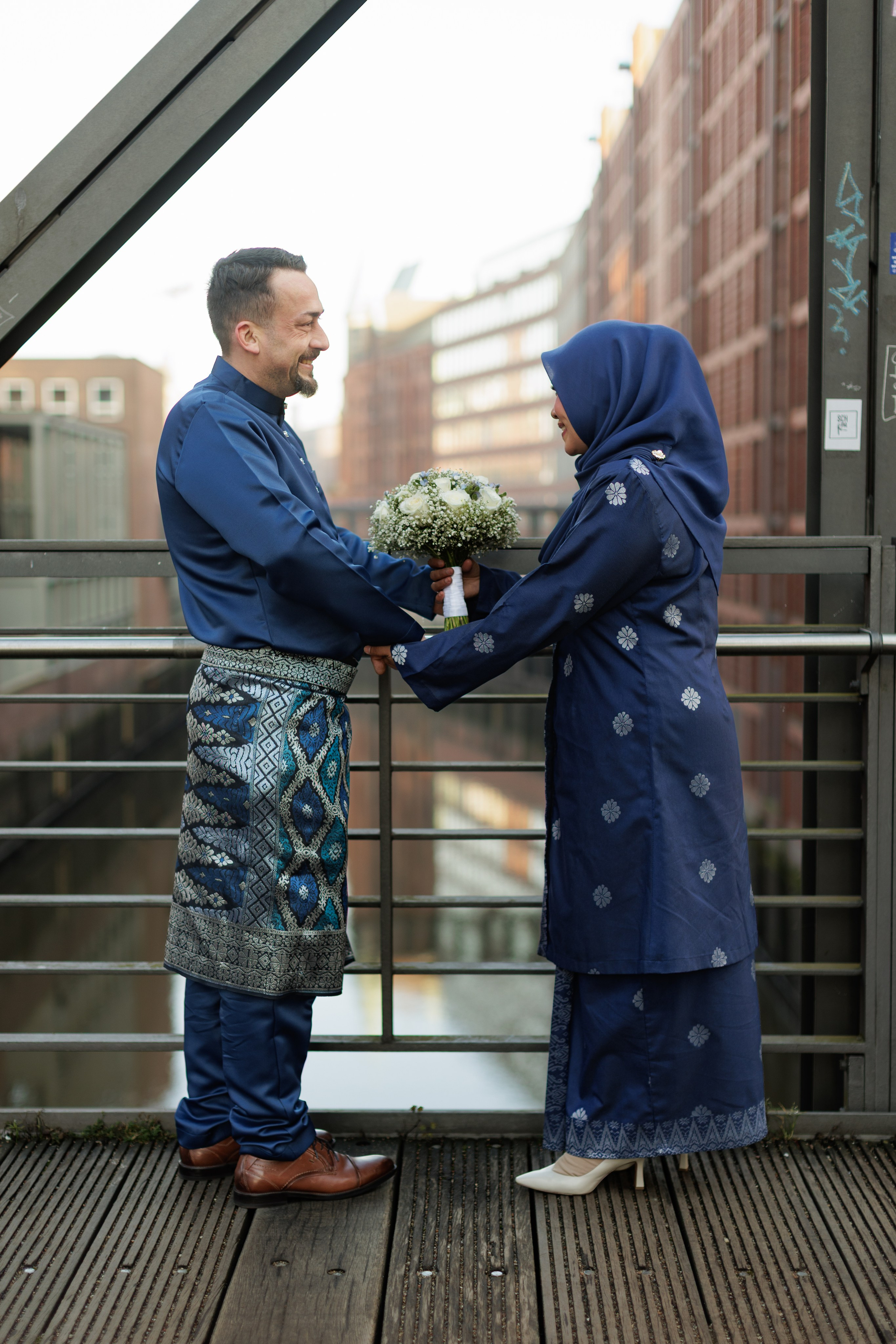 Hochzeitsfotografie in der Zentralmoschee Hamburg | Interkulturelle Harmonie & Architektonische Schönheit. Hochzeitsfotograf und Hochzeitsvideograf aus Hamburg | Roka21Film