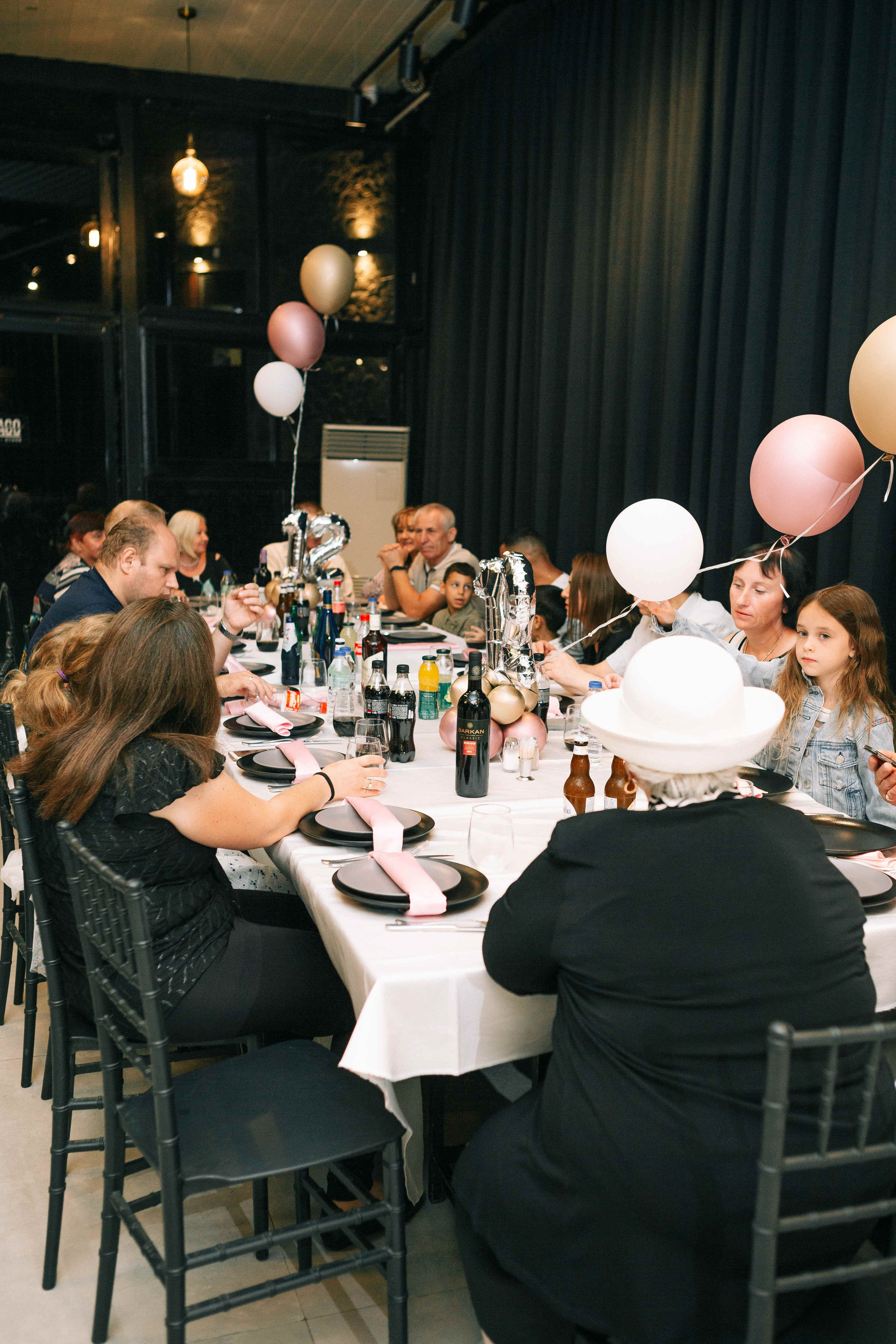 PARTY WITH FRIENDS. Https://shi-photo.com/