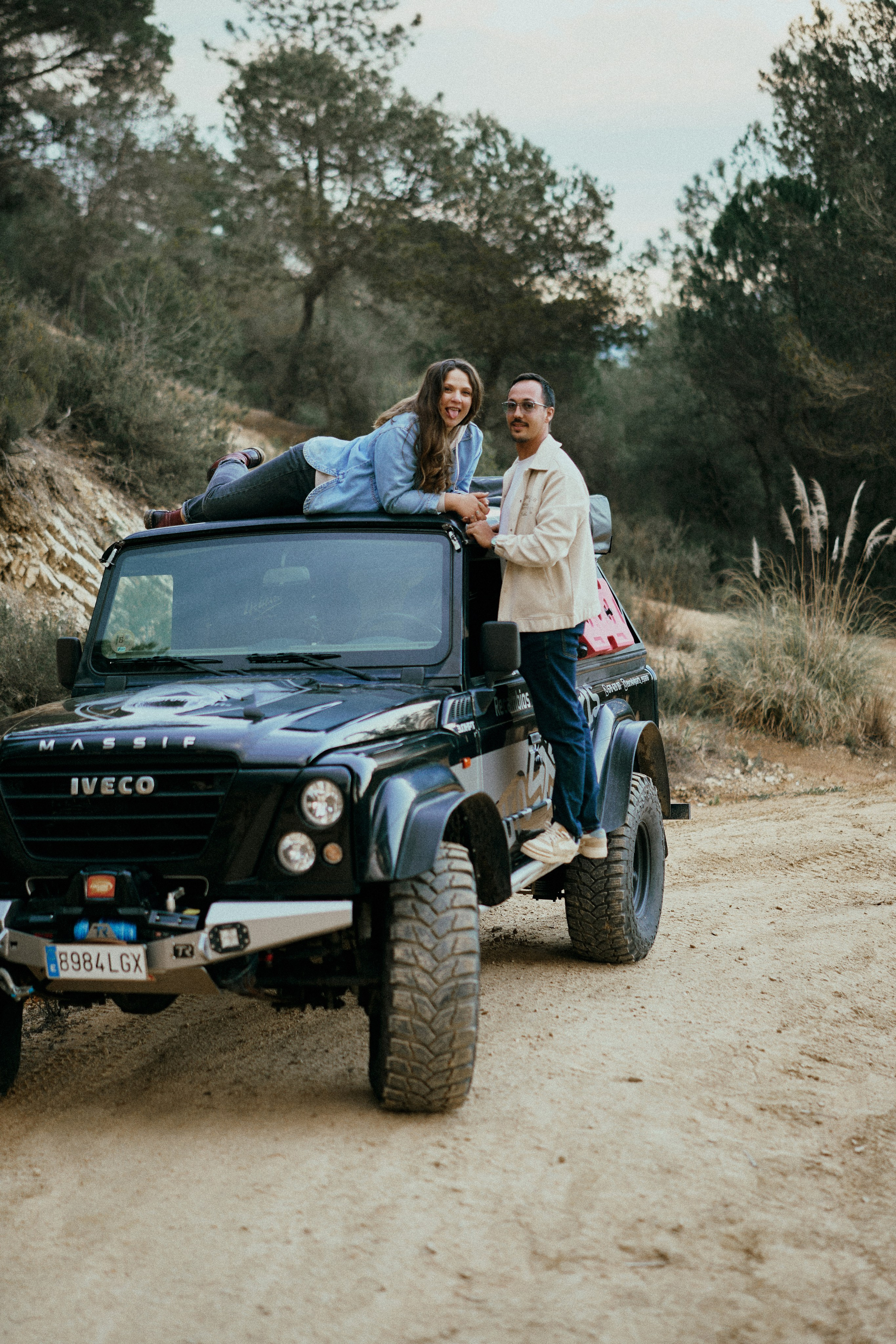 Луис и Лена. Машина. Фотограф в Барселоне Жанна Захарченко