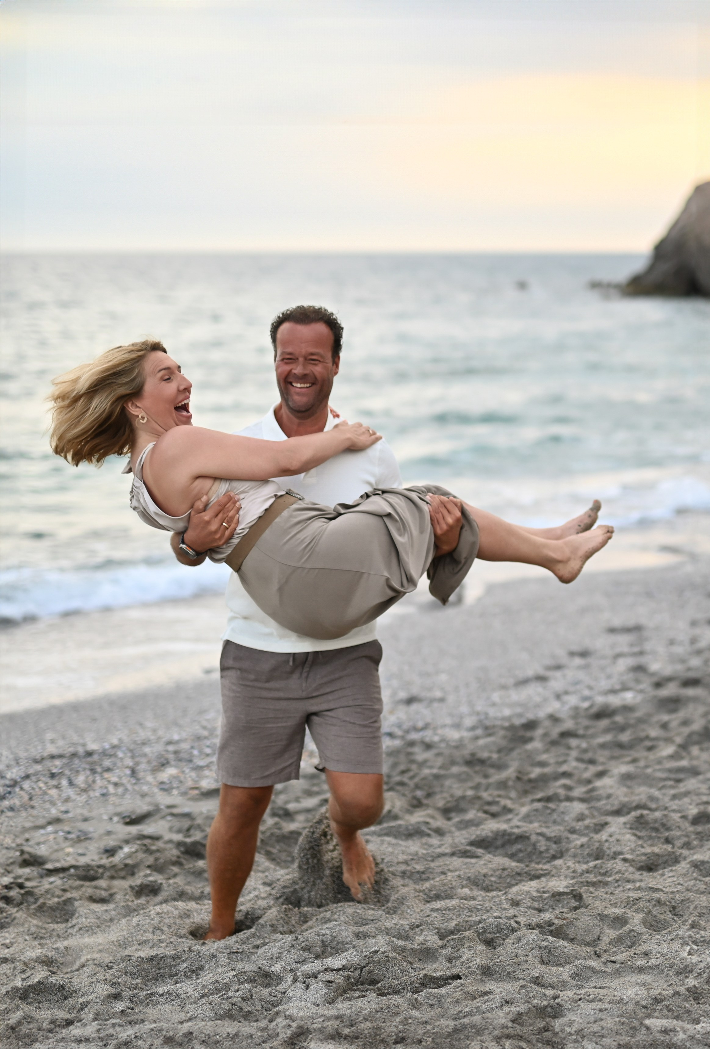 Love story на пляже Улаш. Photographer in Alanya, Side, Manavgat. Türkiye