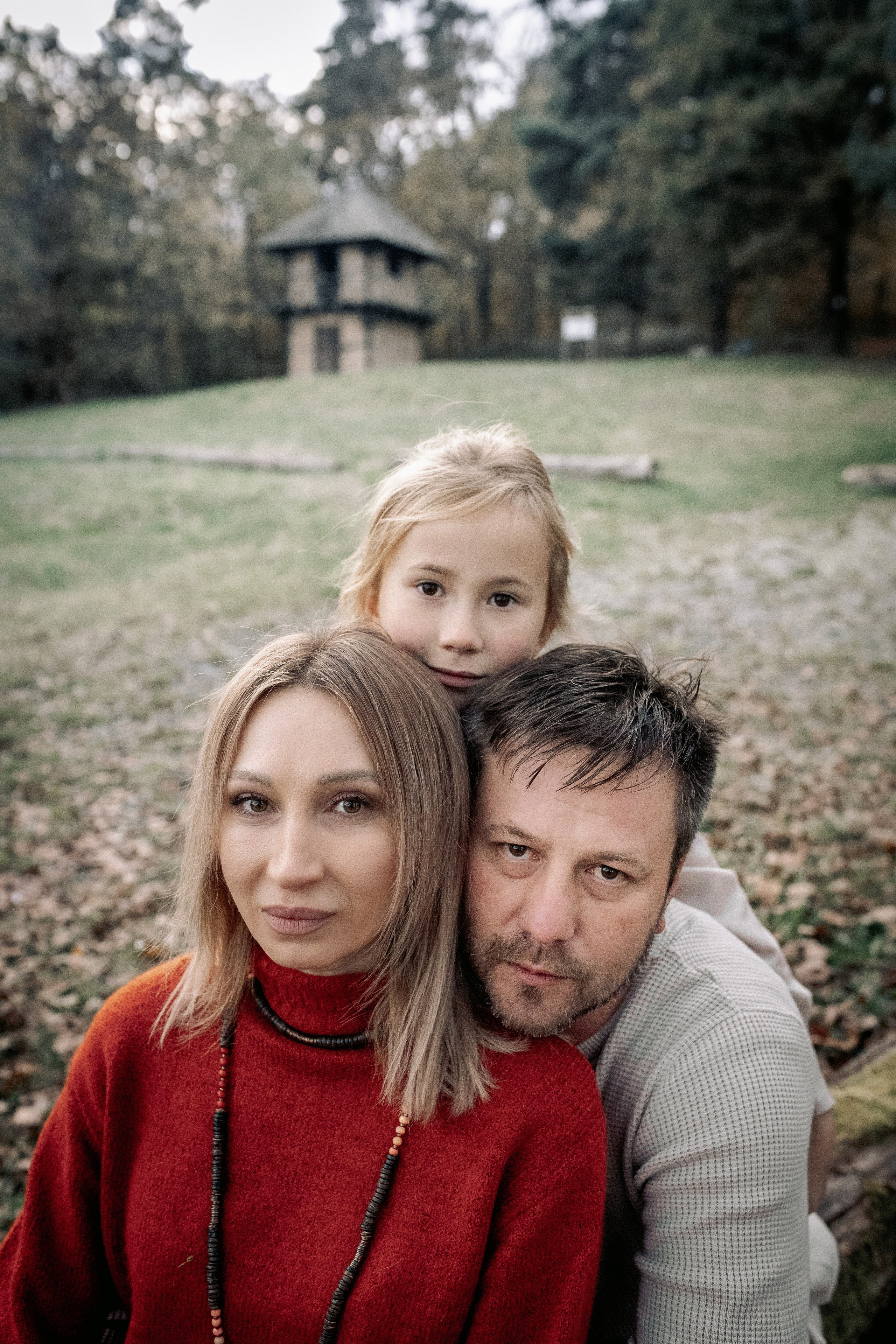 Julia + Viktor + Lea. GoldenHourStory